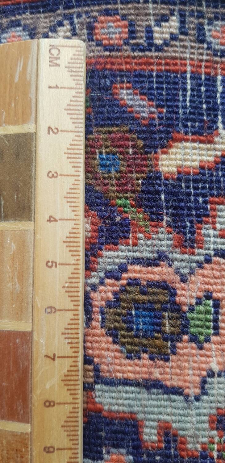 Hand knotted Persian wool rug 163x108 cm