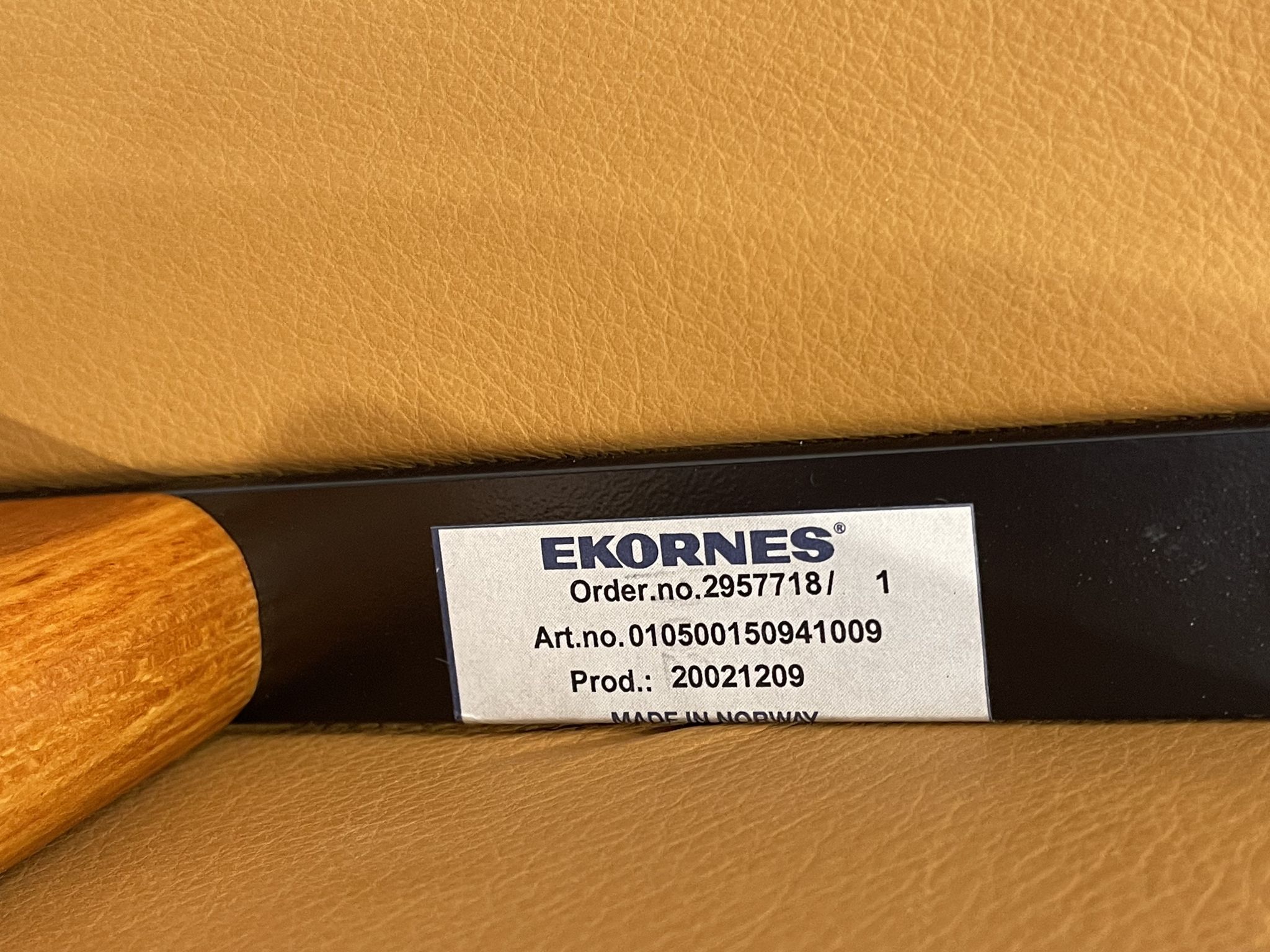 Ekornes chaise longue armchair in Norwegian Scandinavian leather, Chamois