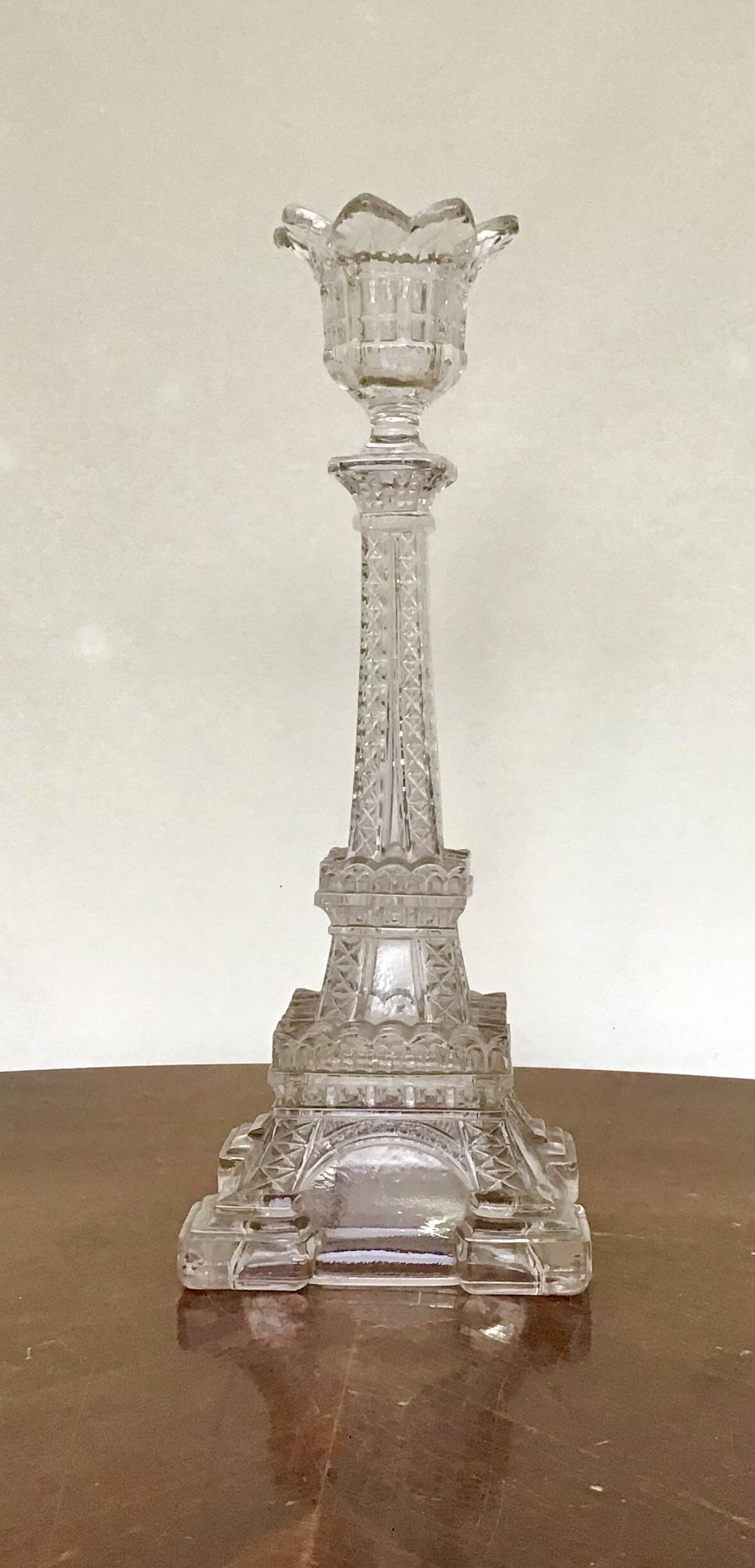 Eiffel Tower shaped candlesticks made by the Portieux crystal factory