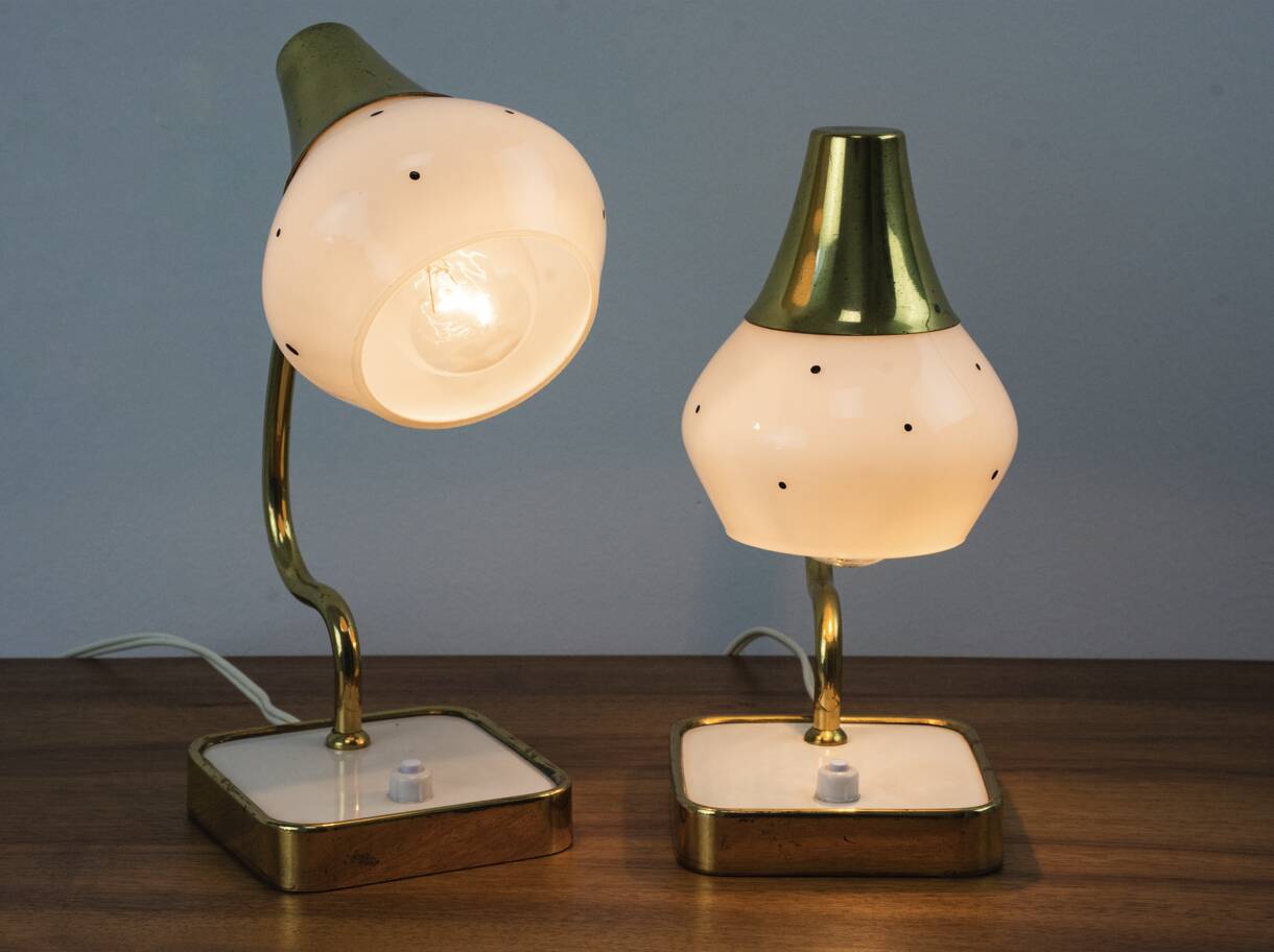 Set of 2 Vintage Mid-Century Table Lamps With Brass Stems And White Shades