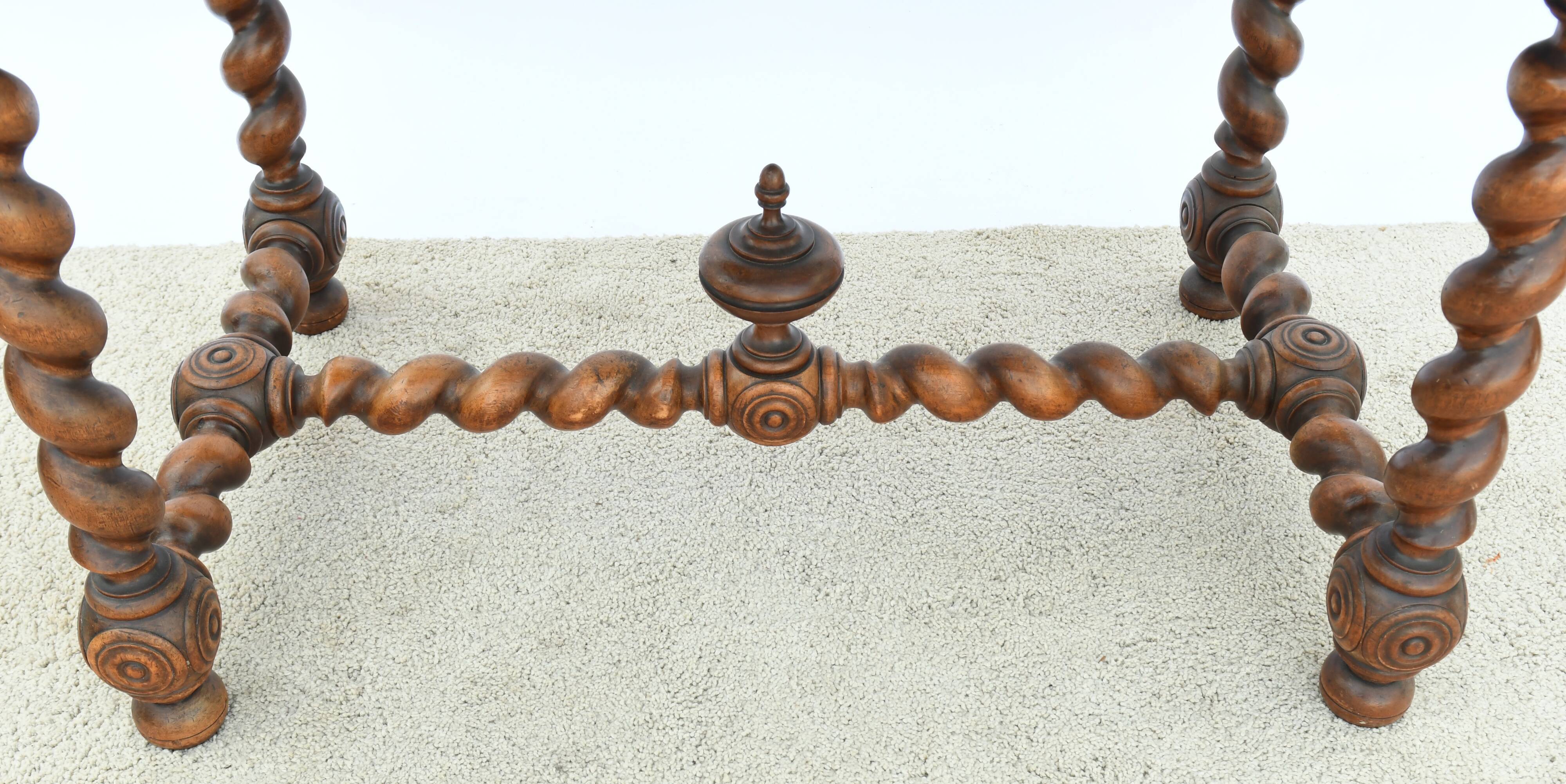 Louis XIII style desk table