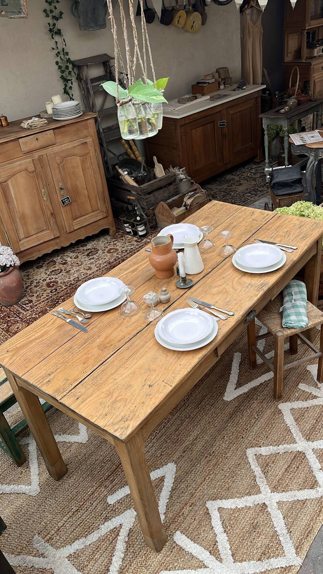 Farm table