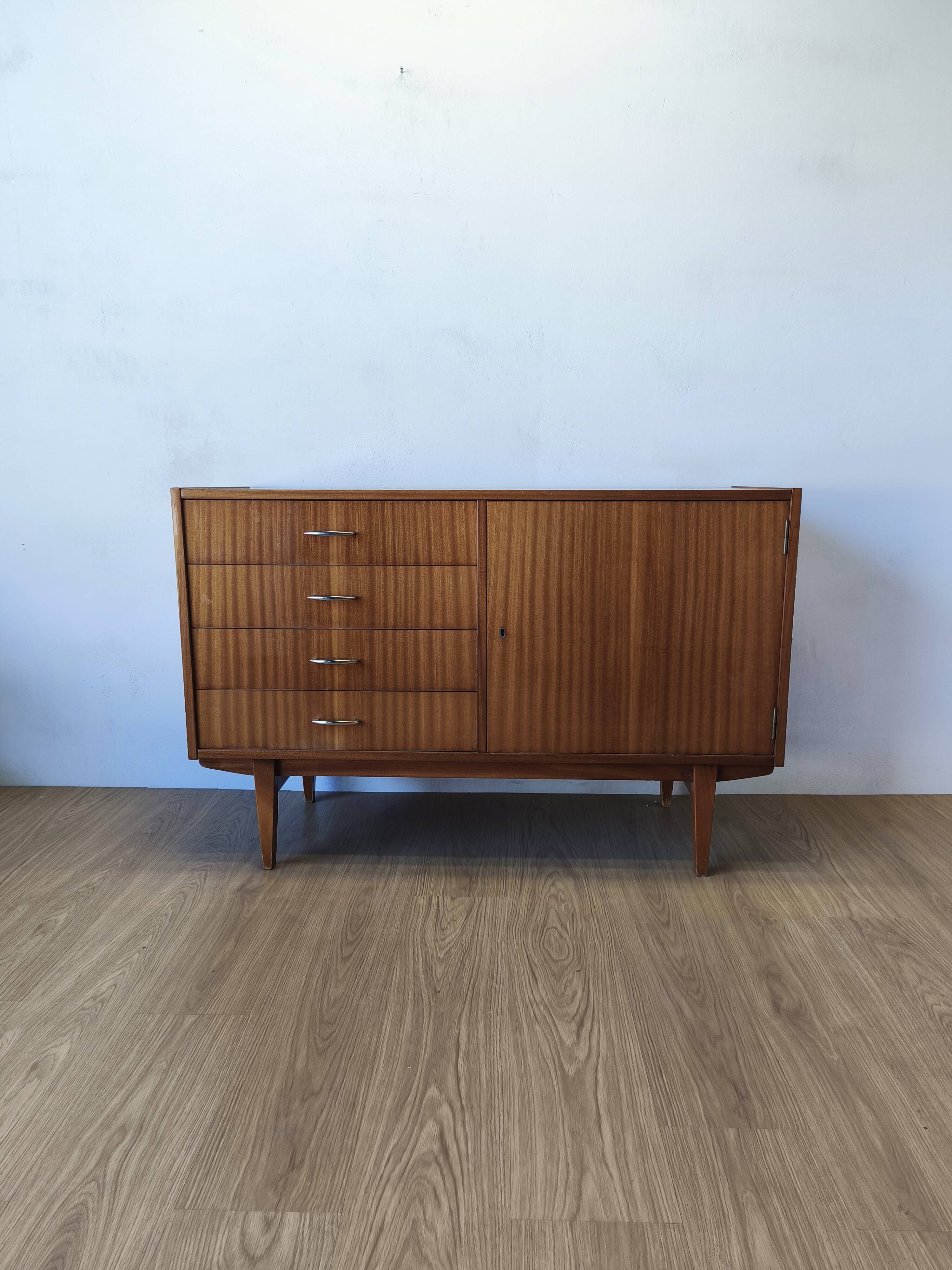 Modernist sideboard of the 1970.