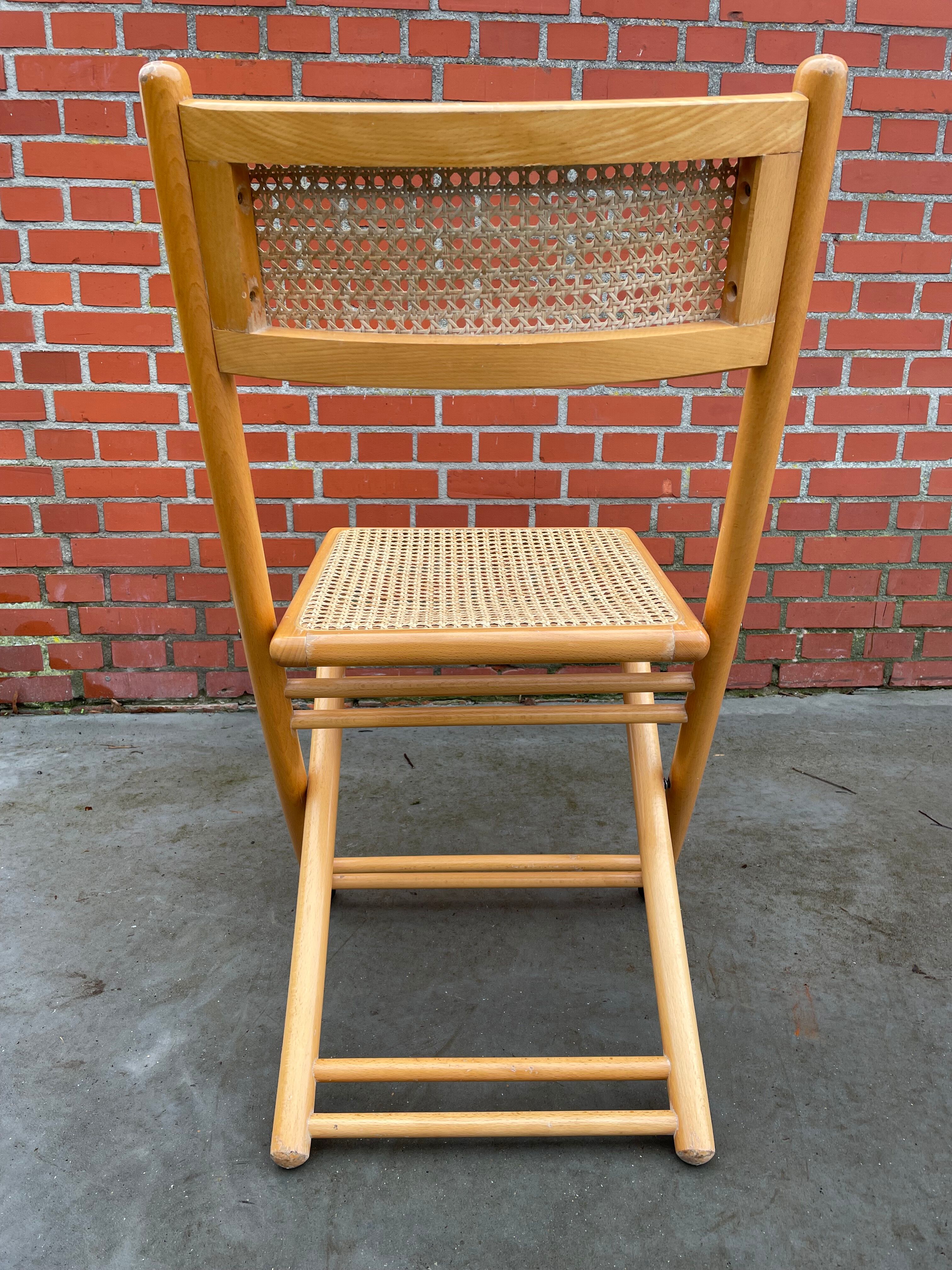 Vintage cesca style wooden folding chair design