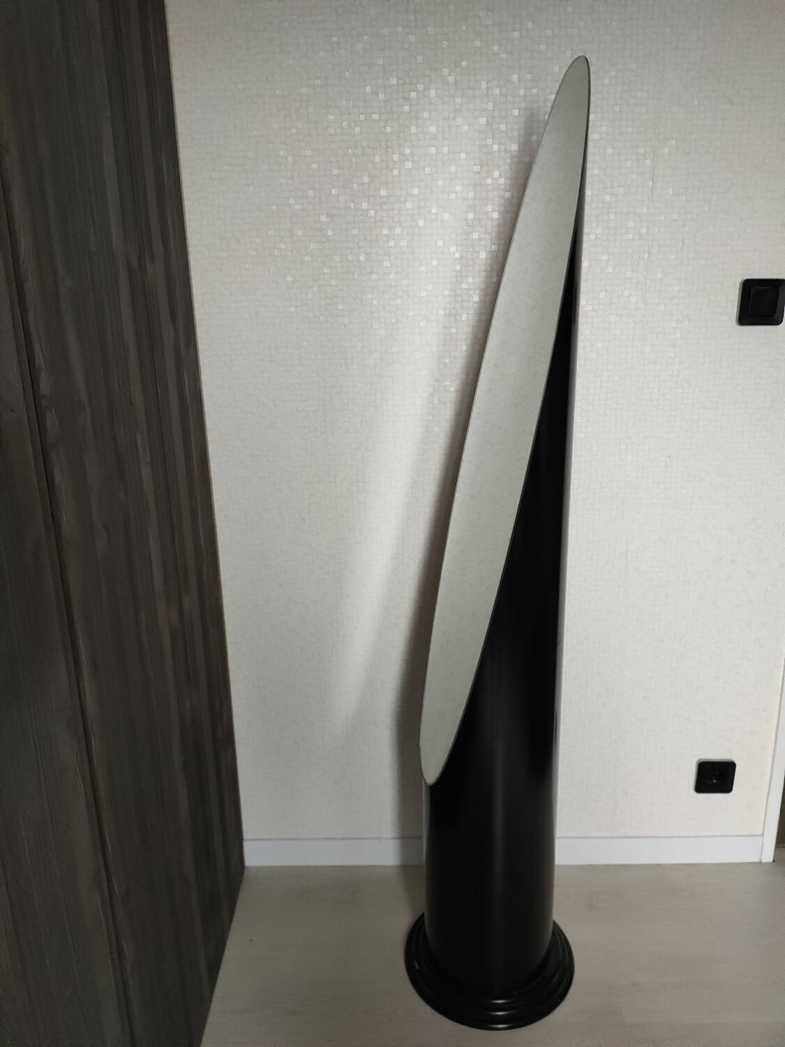 Black Lipstick Mirror