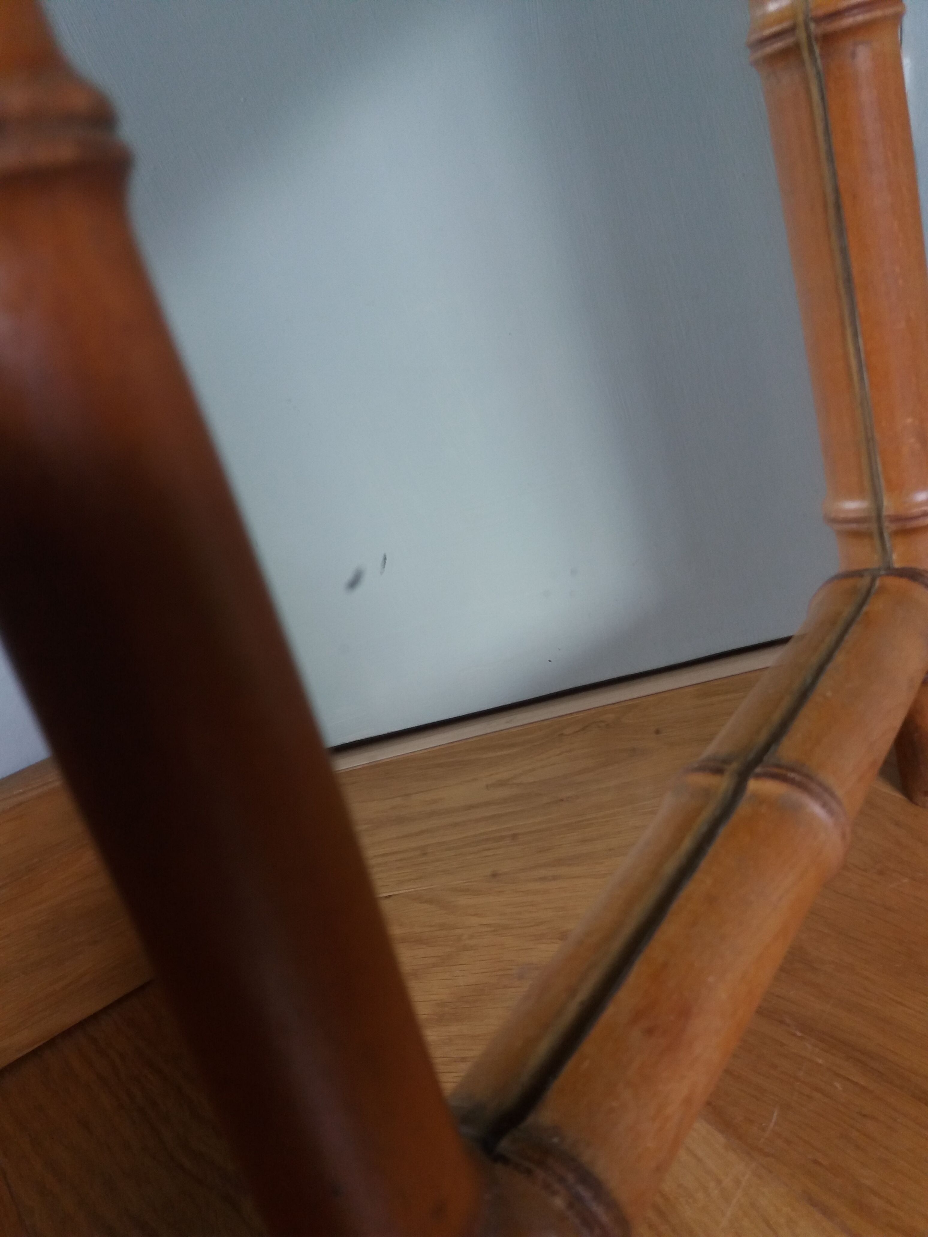 Bamboo mirror 47x41 cm