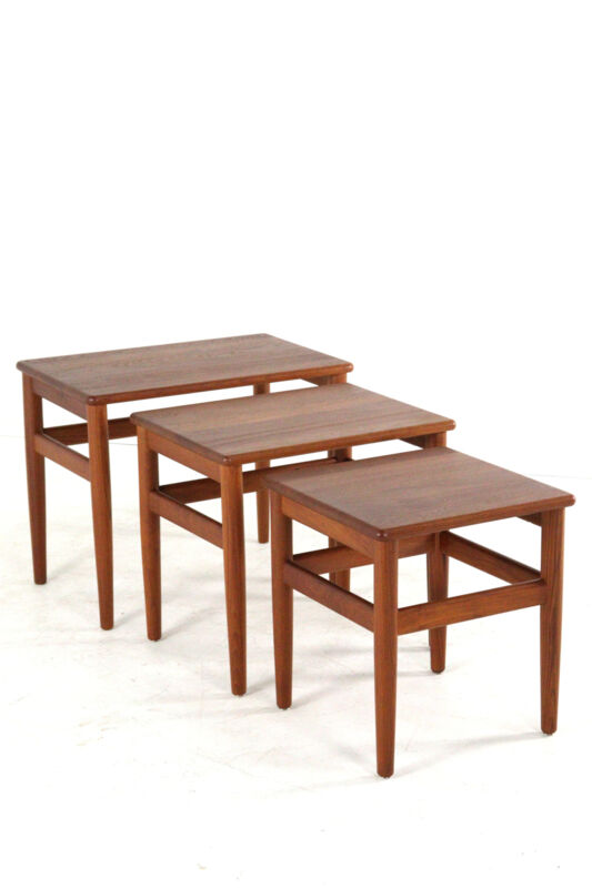 Set of 3 Danish Nesting Tables soldi teak - mid century modern design