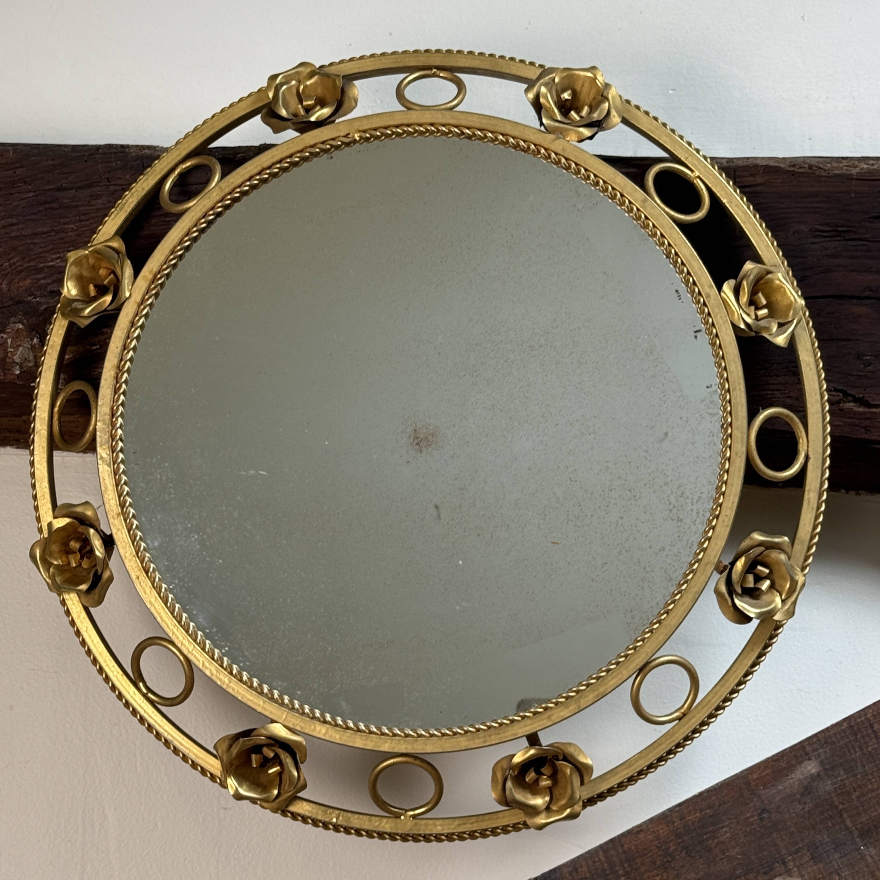 Round sun mirror from the 1960s Italy.