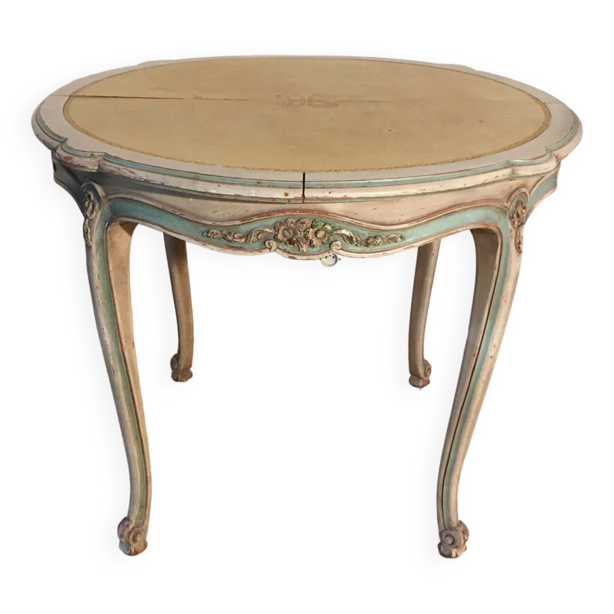 Provençal style table with its extensions