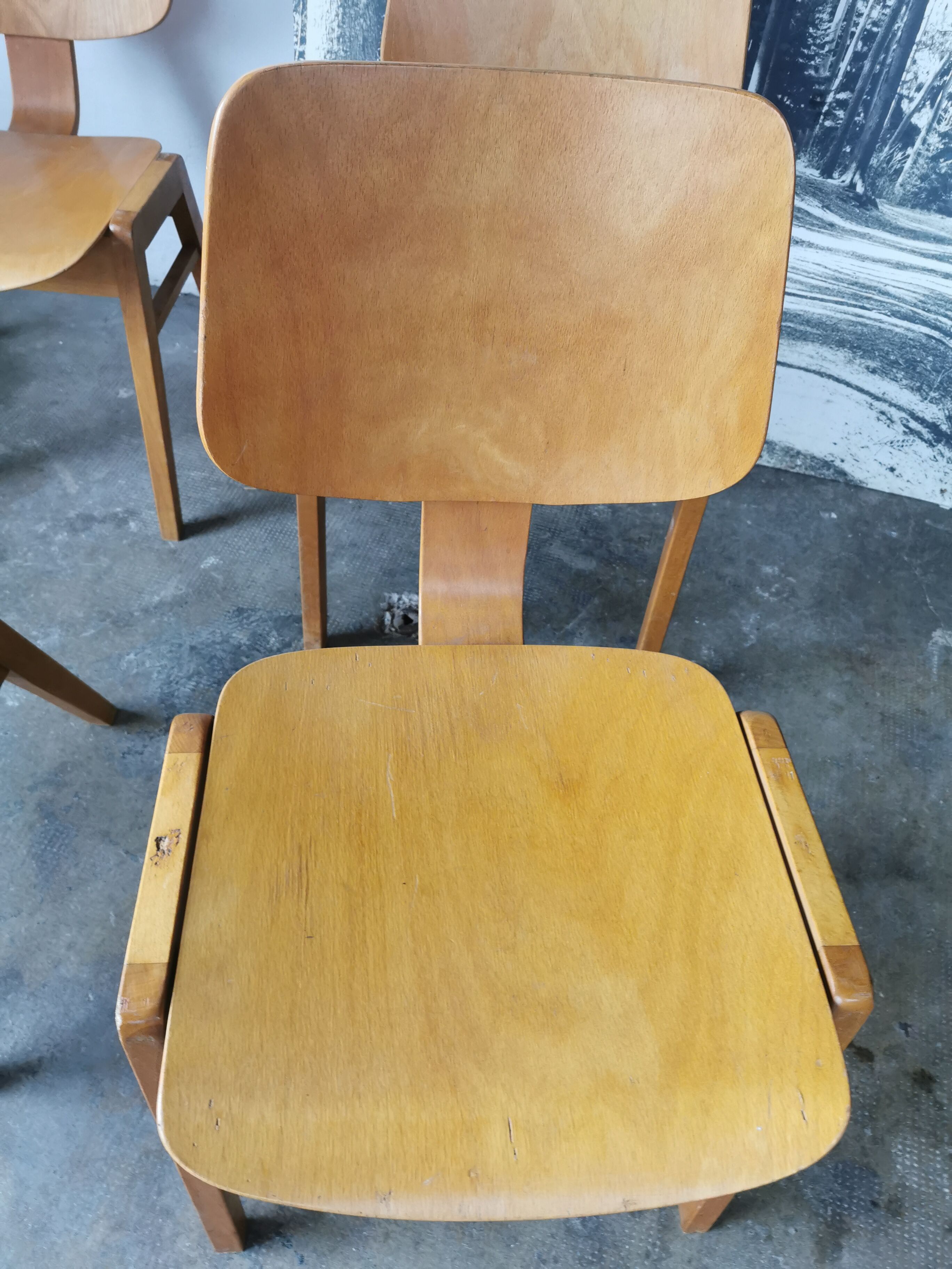 Set of 6 stackable Scandinavian chairs