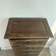 Chiffonnier en bois sculpté