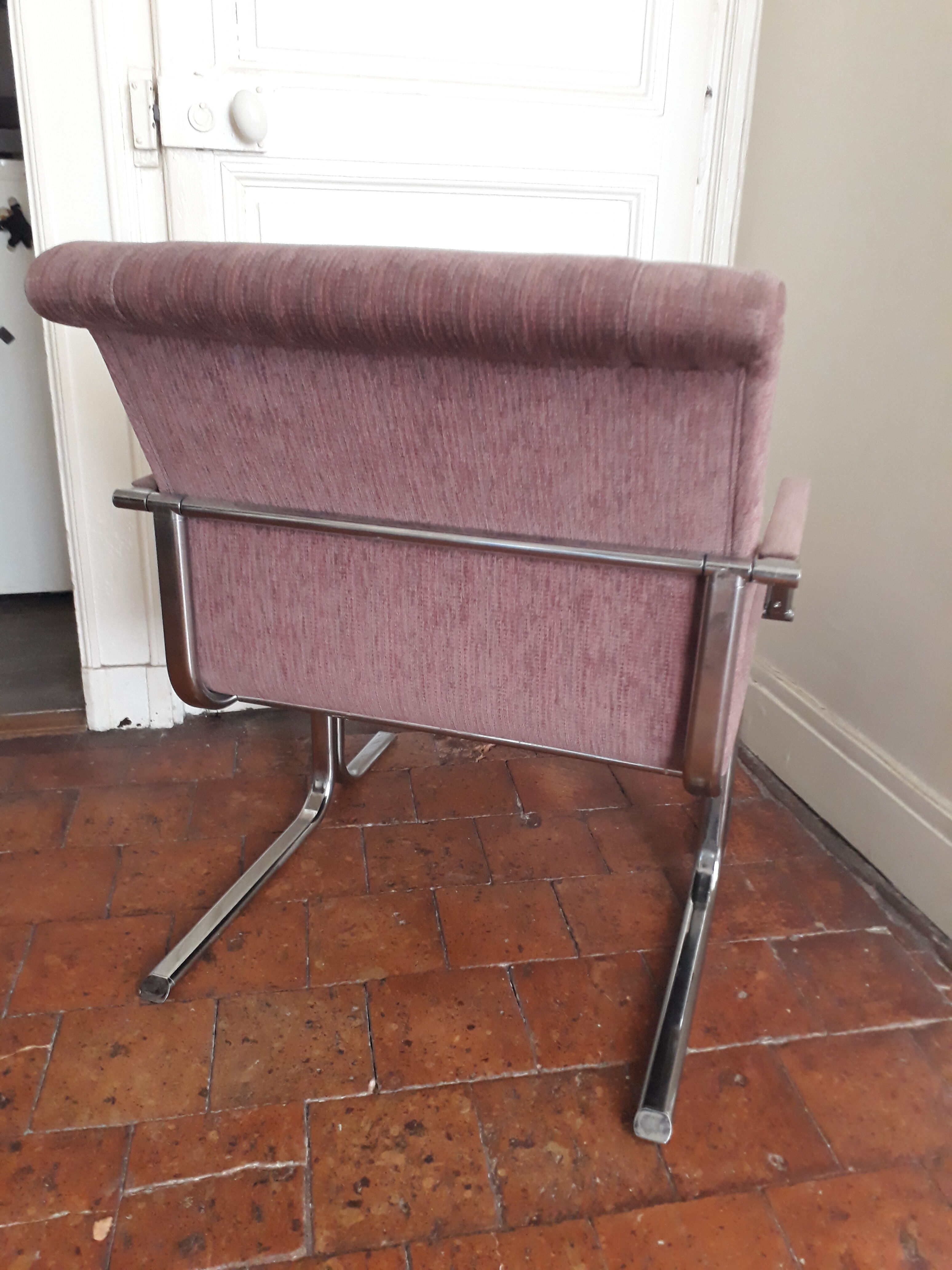 Vintage Knoll armchair