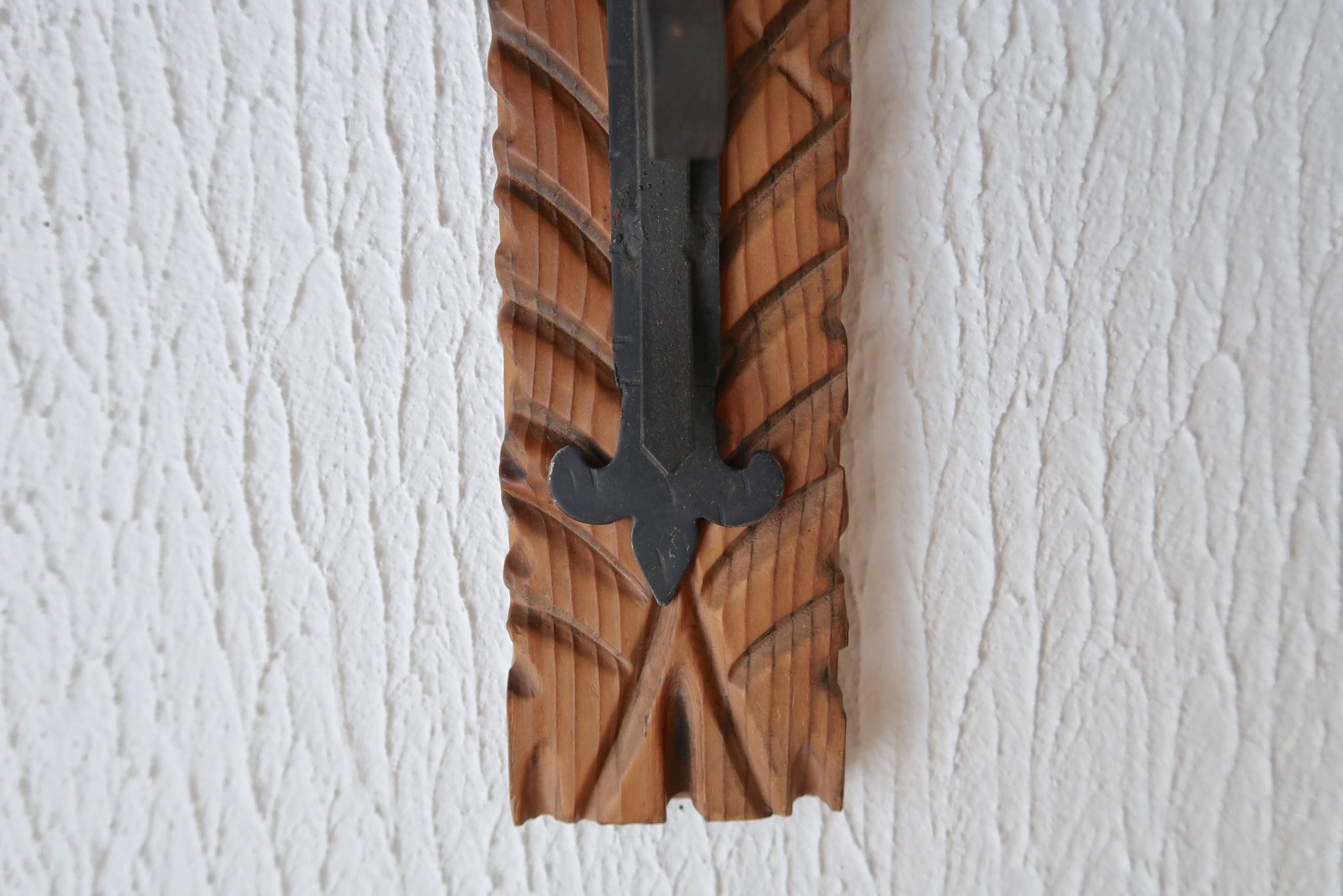 Bougeoir mural en bois et métal, années 60