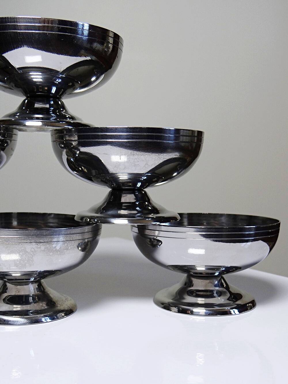 6 vintage bistro-style stainless steel dessert bowls on feet