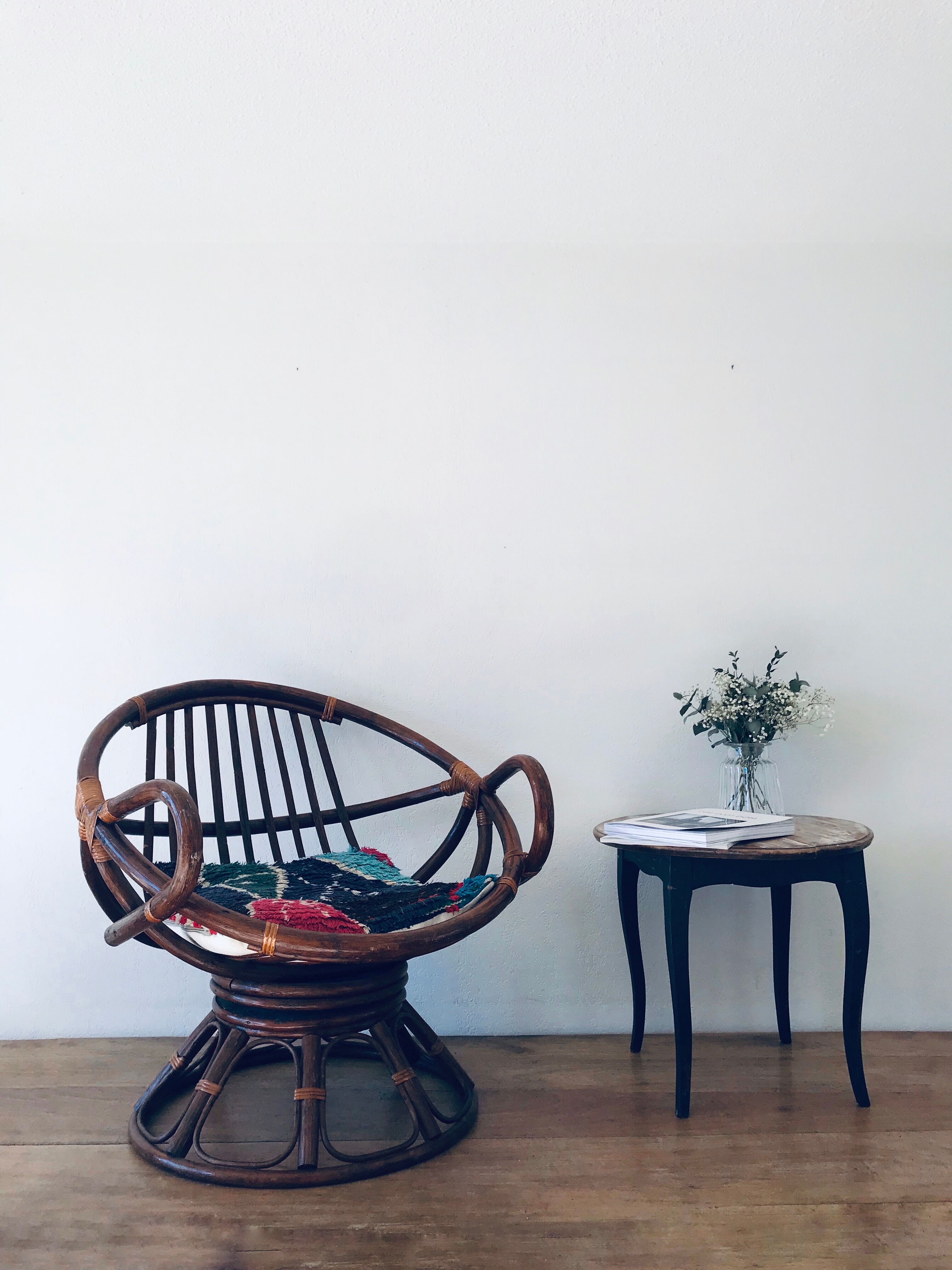 Rotating rattan chair