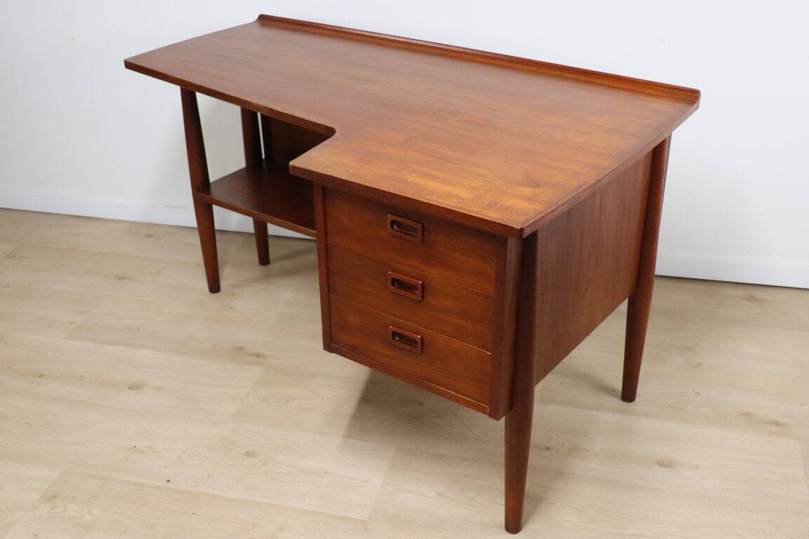 Scandinavian "Boomerang" teak desk - 1960s