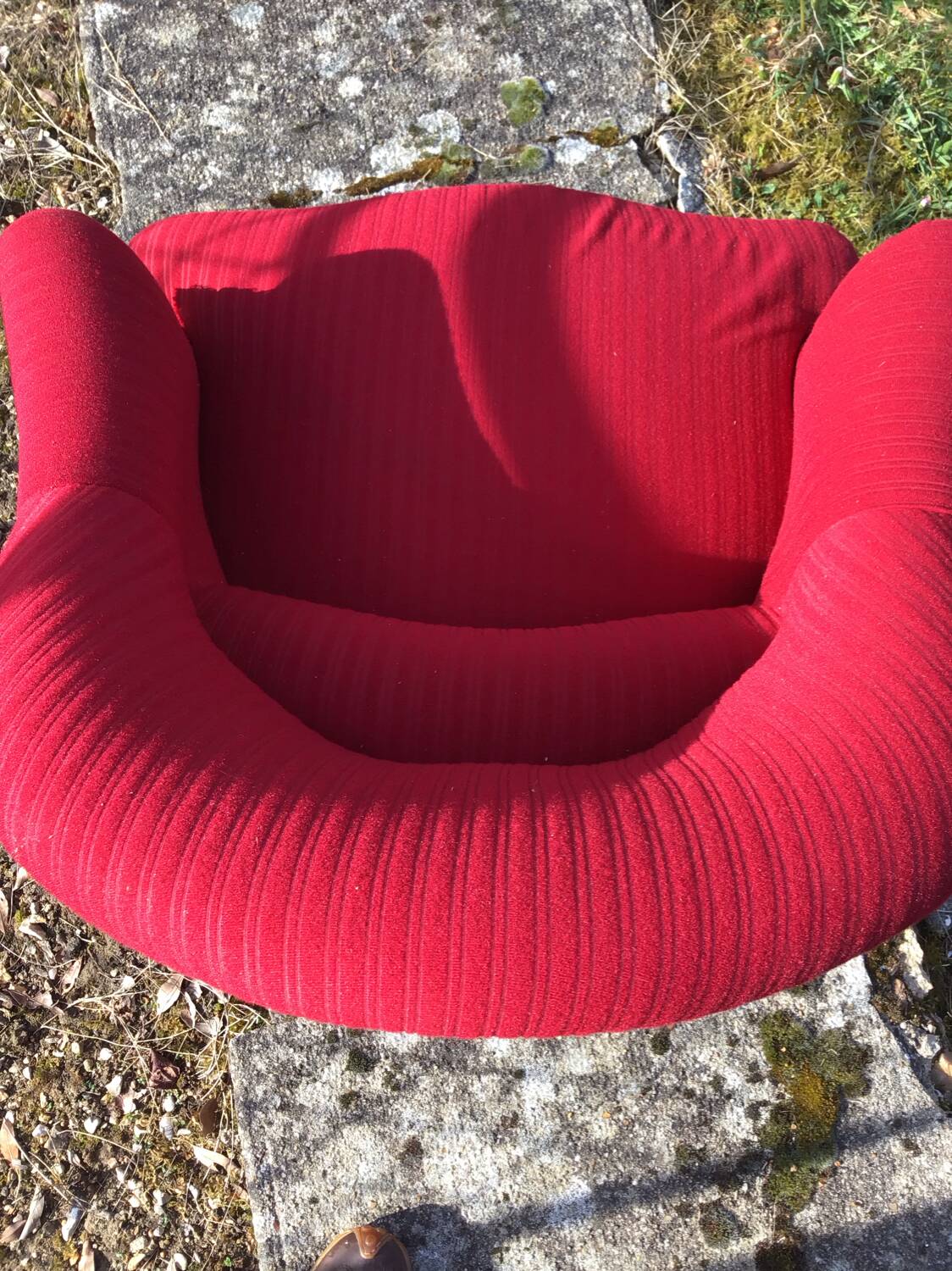 Red toad armchair