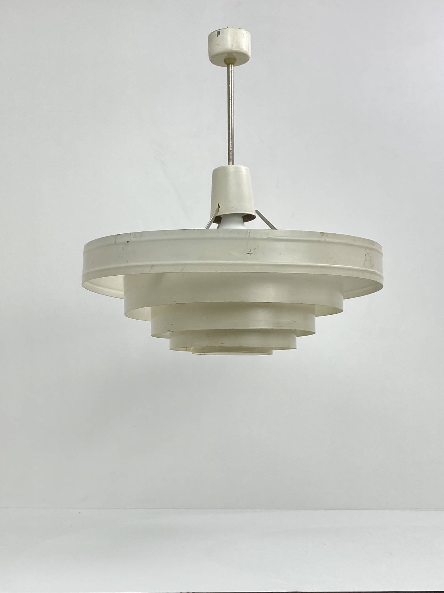 Vintage 1960s Metal Pendant Light – Design