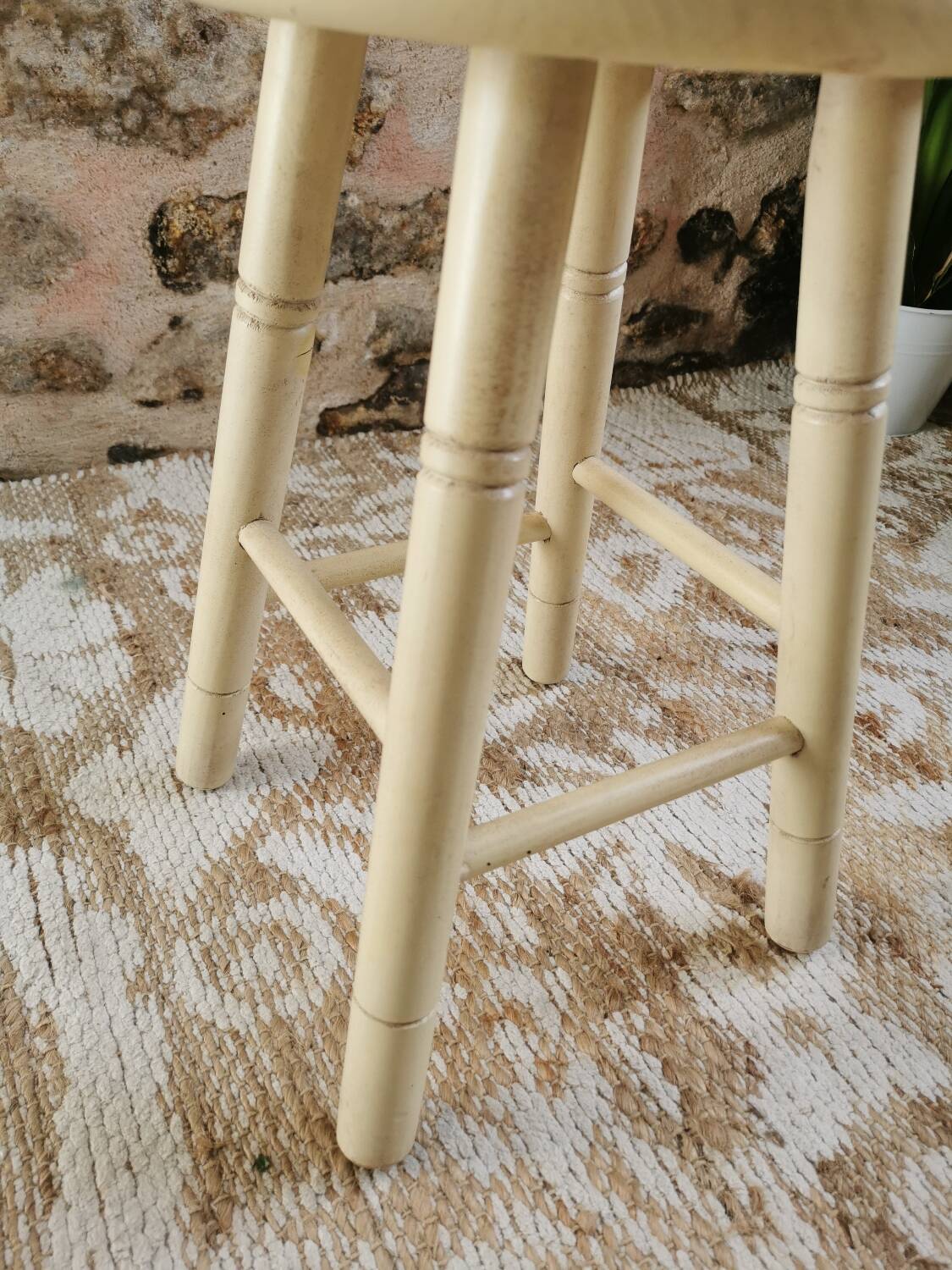 Vintage stool in cream white patinated wood