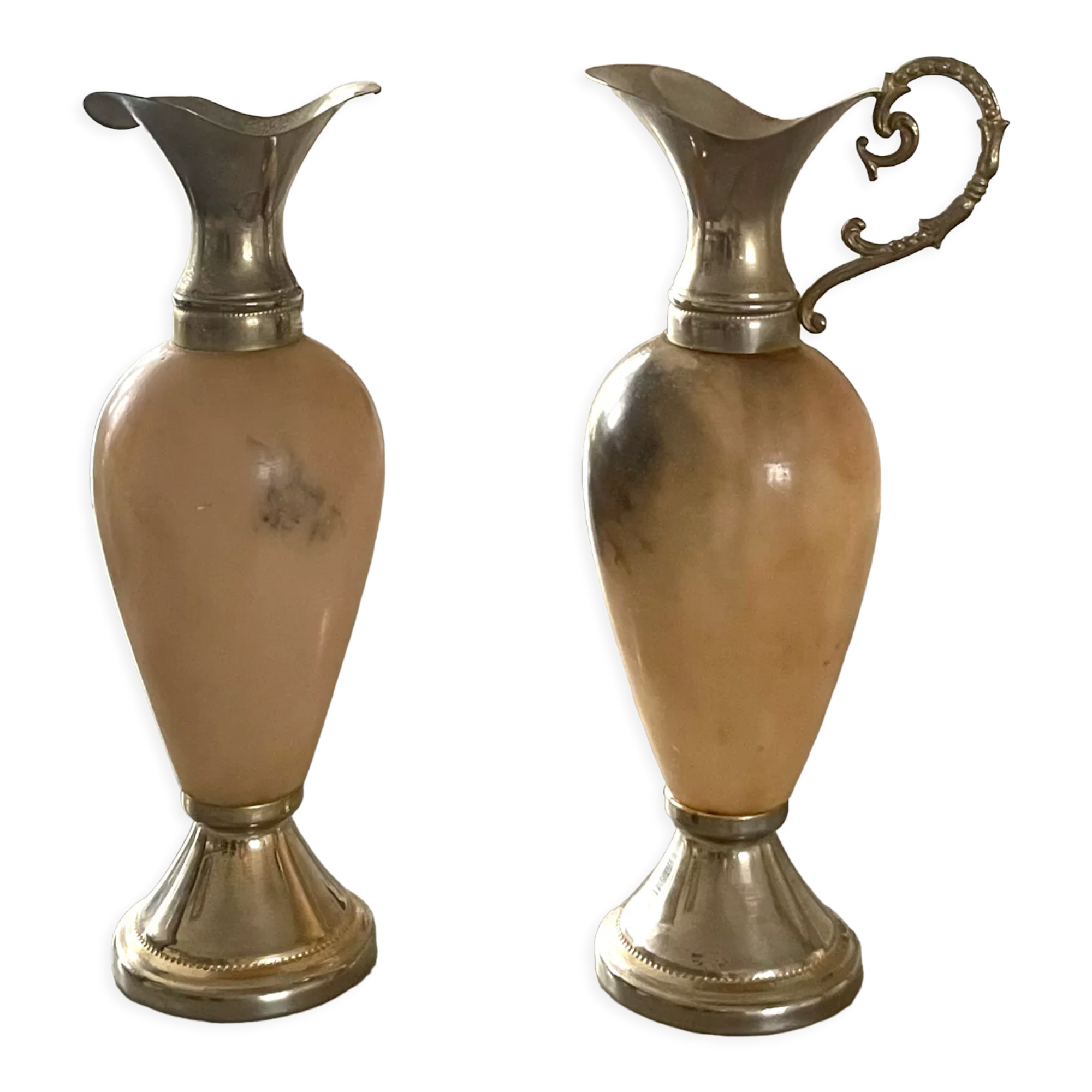 2 alabaster soliflores