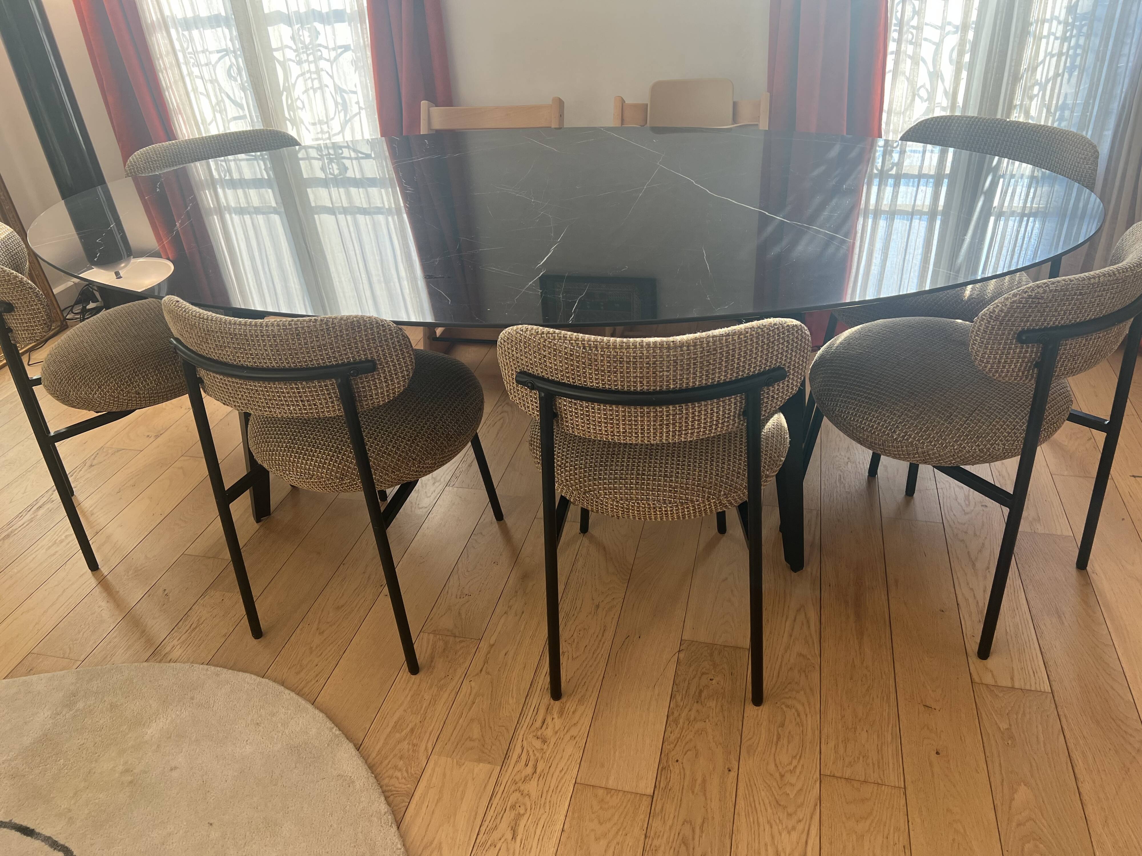Odessa oval dining table Ligne Roset