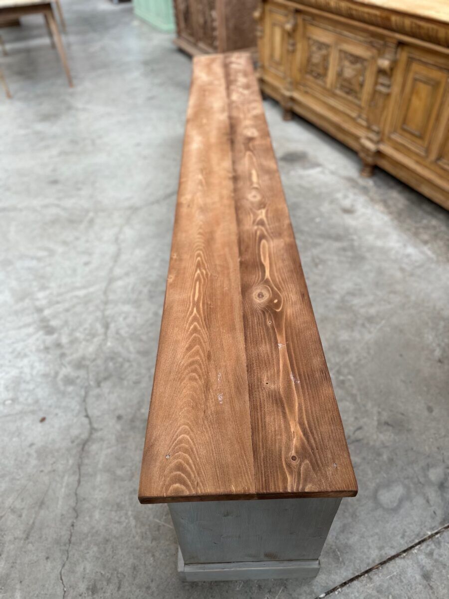 Ancien meuble de métier transformé en meuble télé