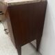 Commode Art Déco a pans coupées en placage d'acajou XX siècle