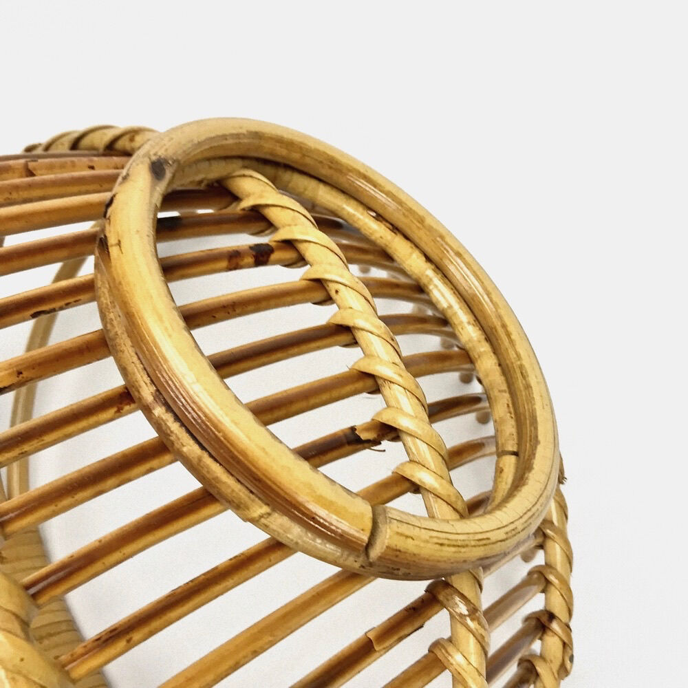 Stylized rattan fruit cup