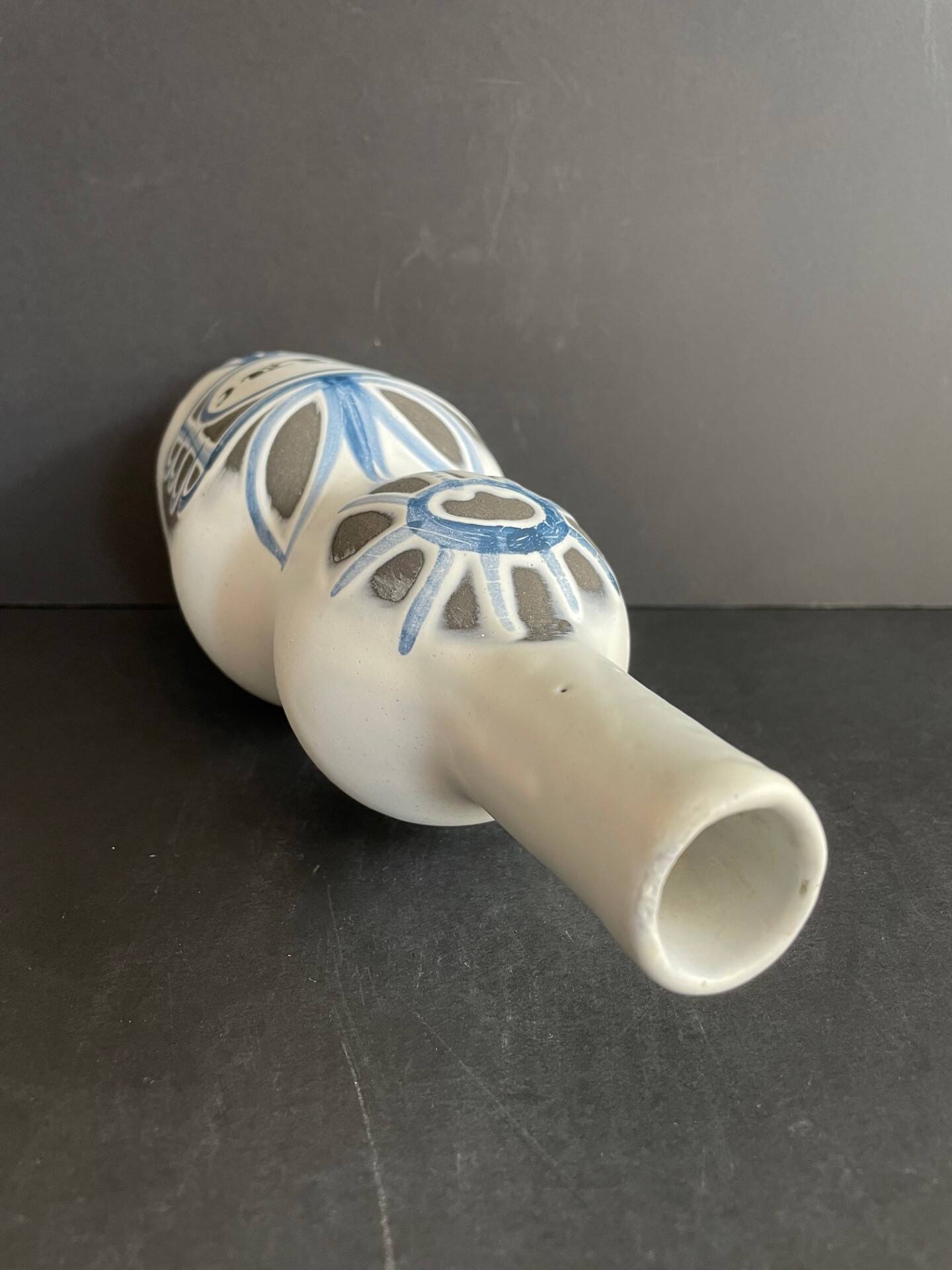 “Fine” earthenware bottle by Roger Capron Vallauris