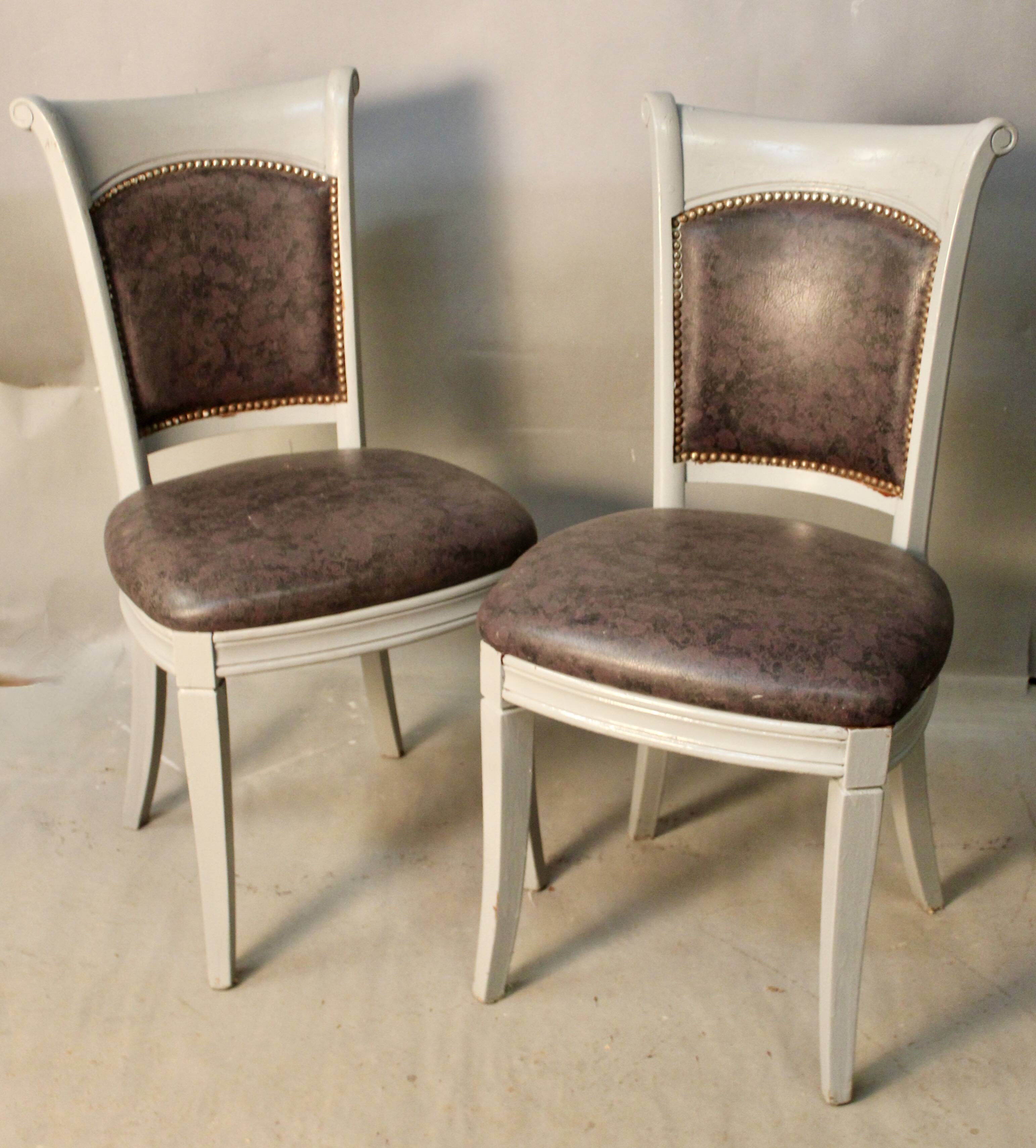 Suite of 3 armchairs and 2 restaurant chairs