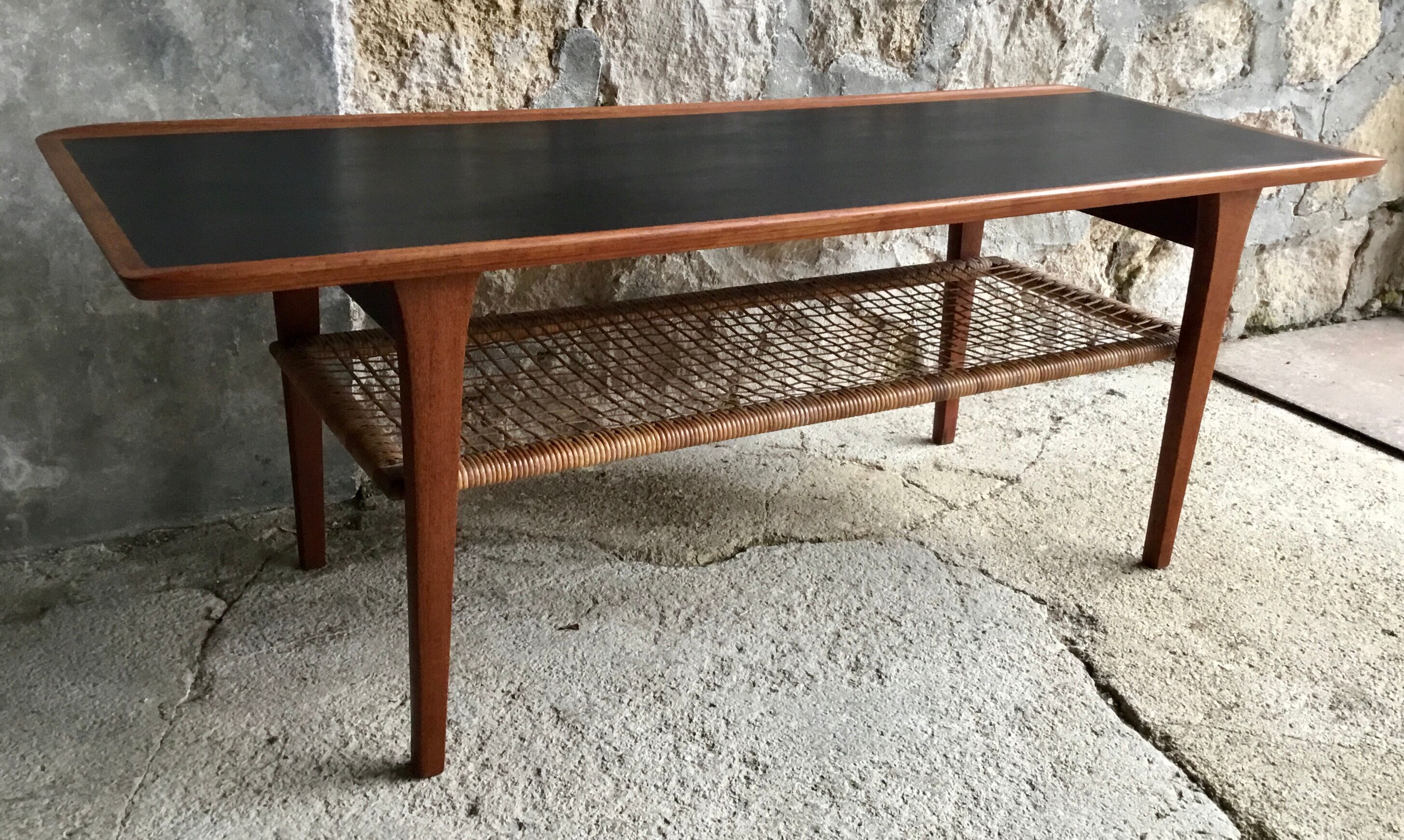 Table basse scandinave en teck mobelintarsia