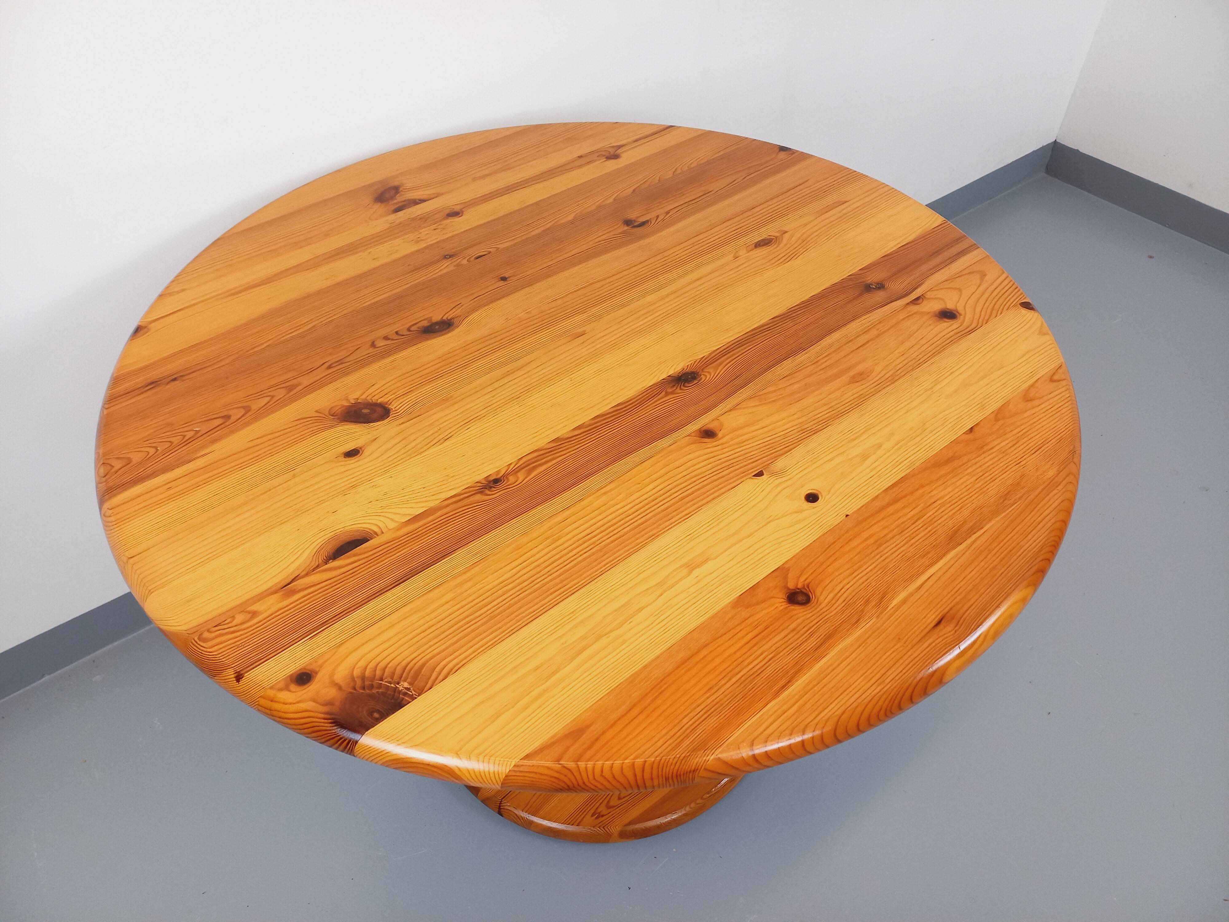 Vintage Scandinavian round pine dining table from the 60s 70s