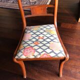 Table and chairs set