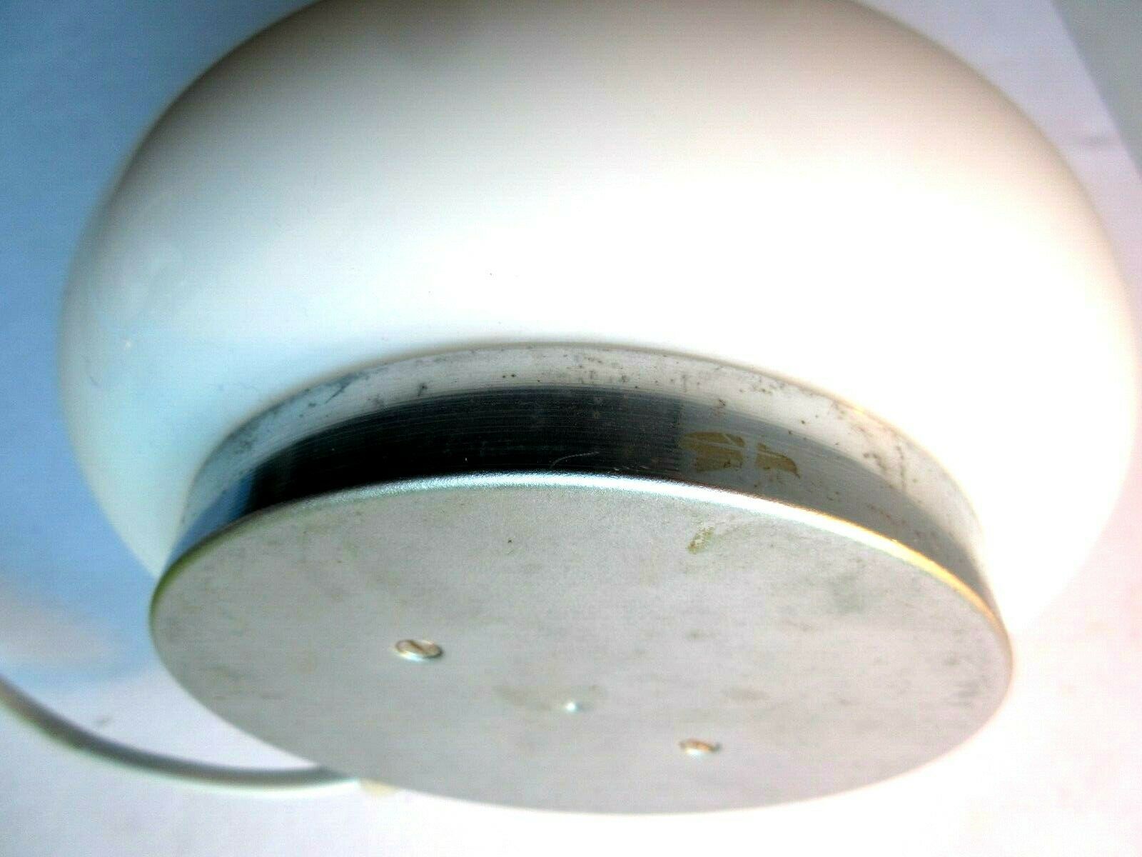 Art Deco table lamp, white glass with 4 superimposed rings, fir shape