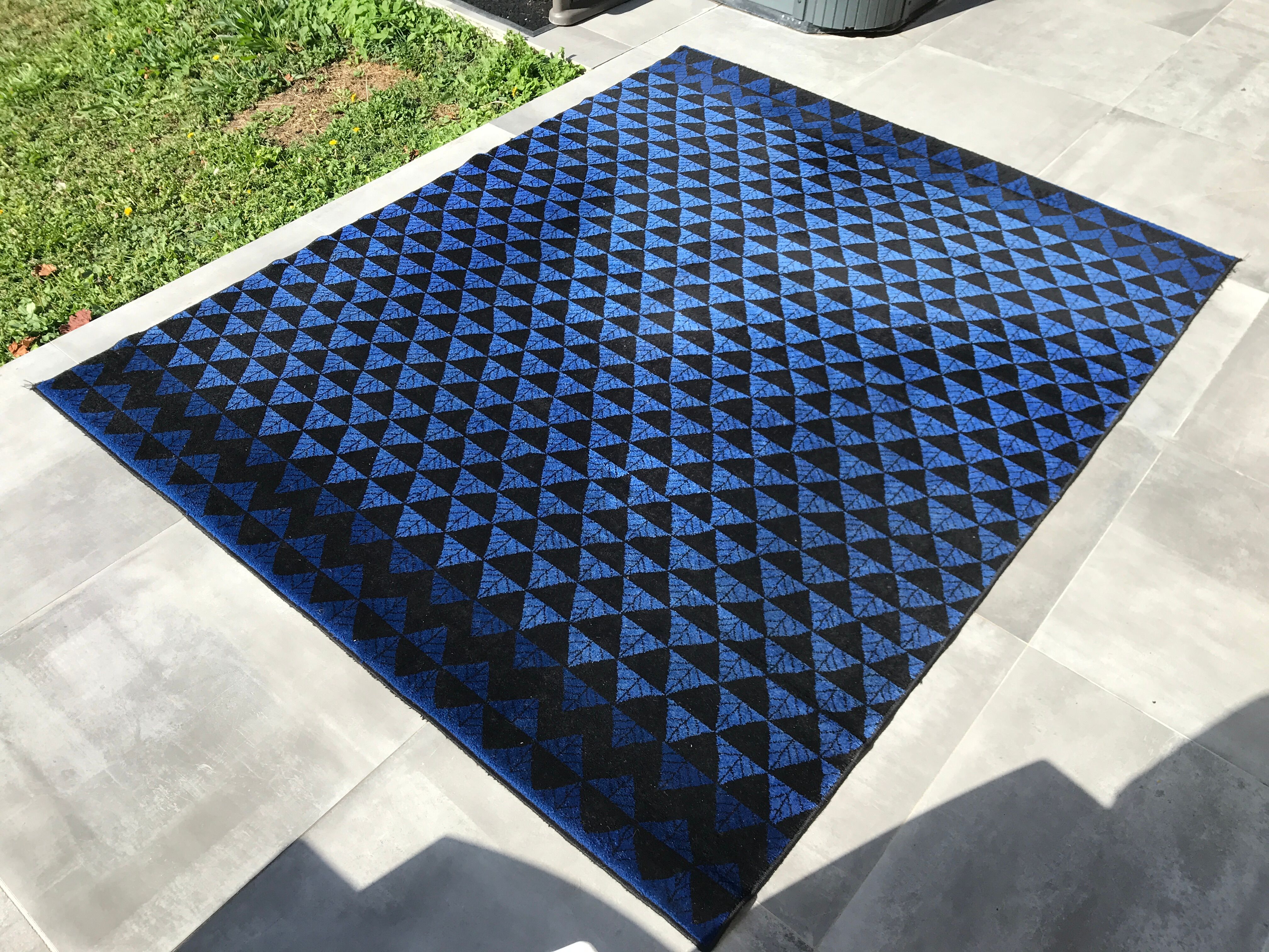 Geometric carpet, 1980 - 199x247cm