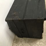 Matte black curved trunk