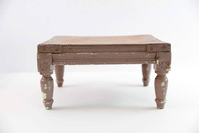 Antique Bajot stool in weathered wood: richly patinated decorative table.