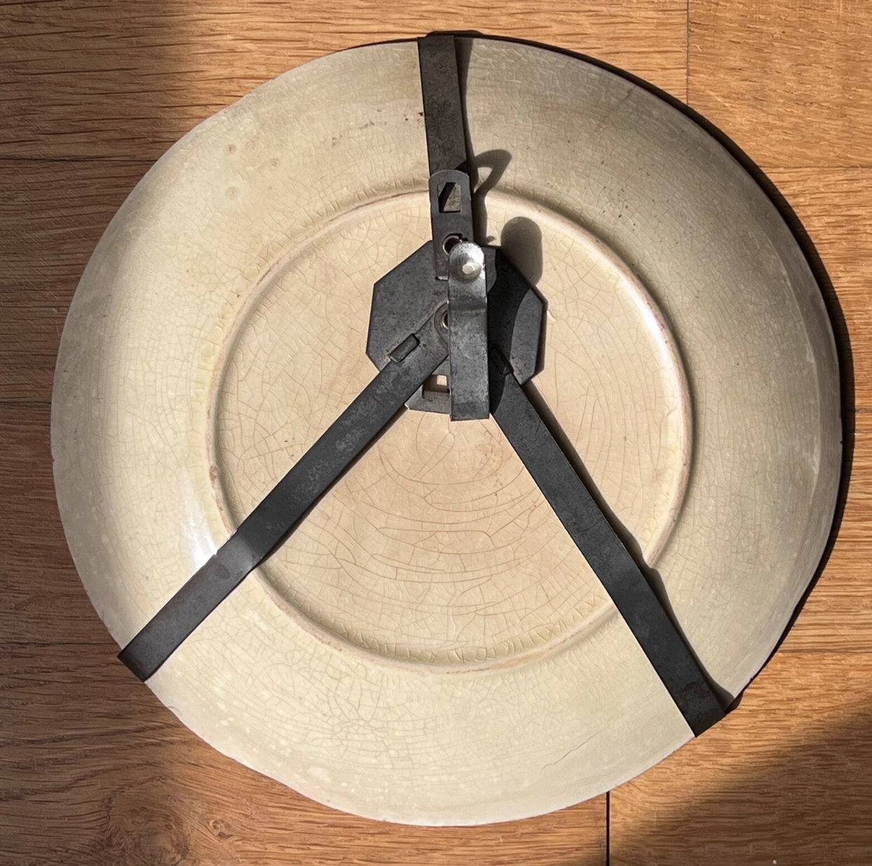 Plate in slip decoration strawberries and leaves