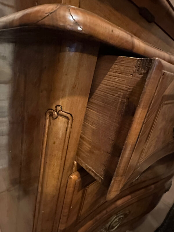 Secrétaire scriban en placage de ronce – travail ancien