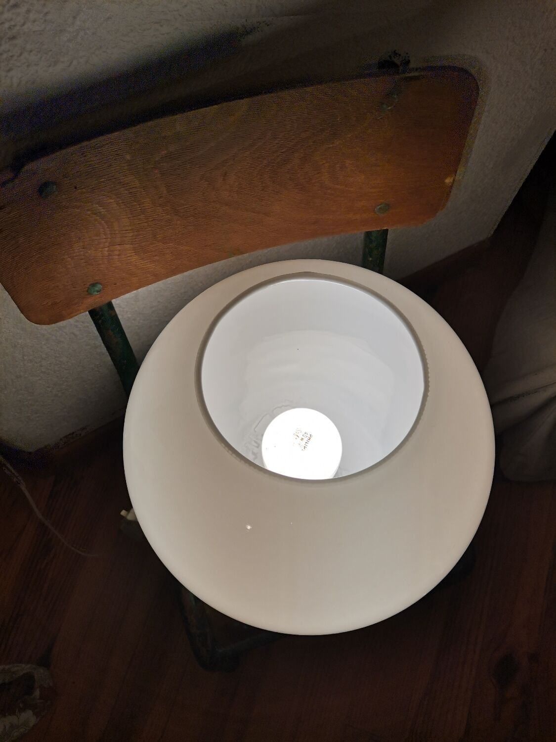 Table lamp vintage 70s plastic blue globe white opaline white