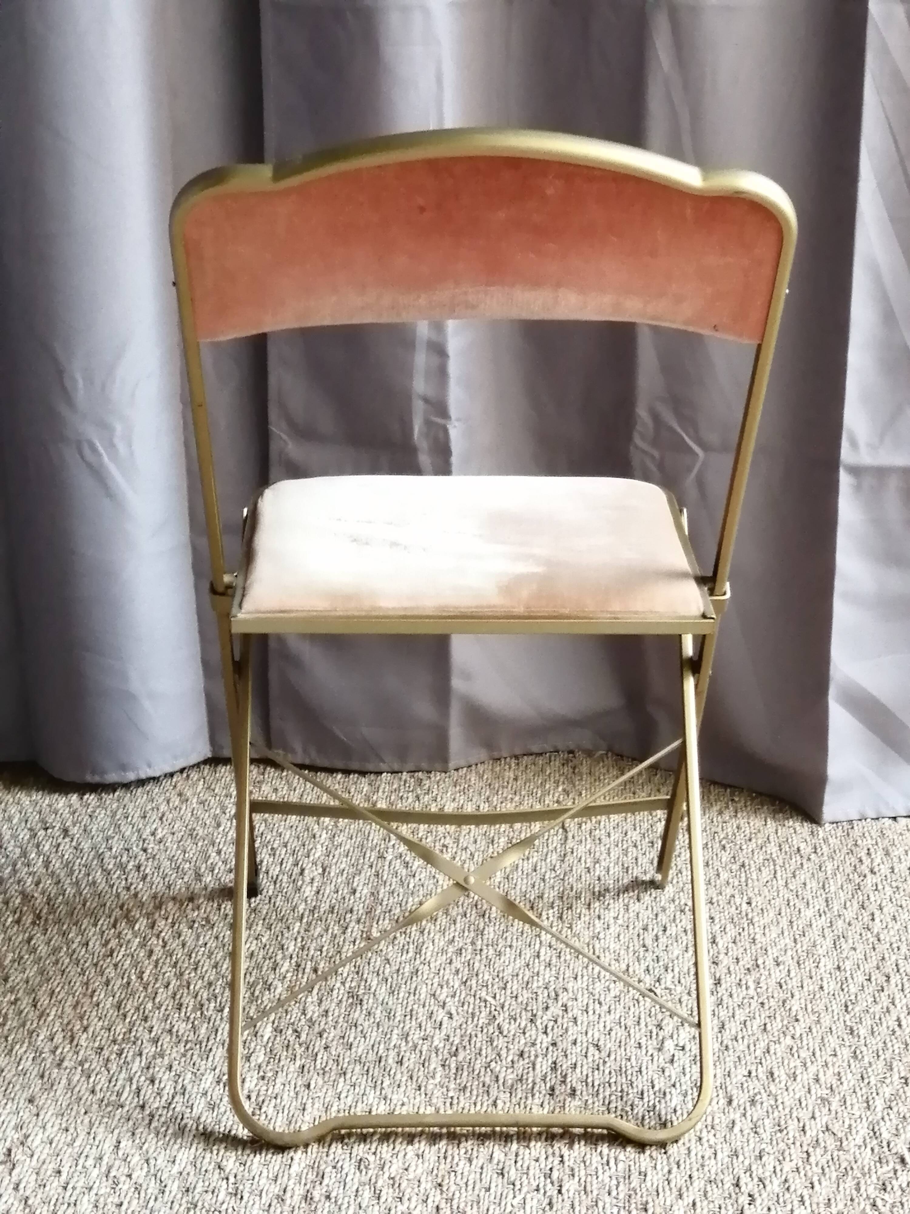 Theatre folding chair