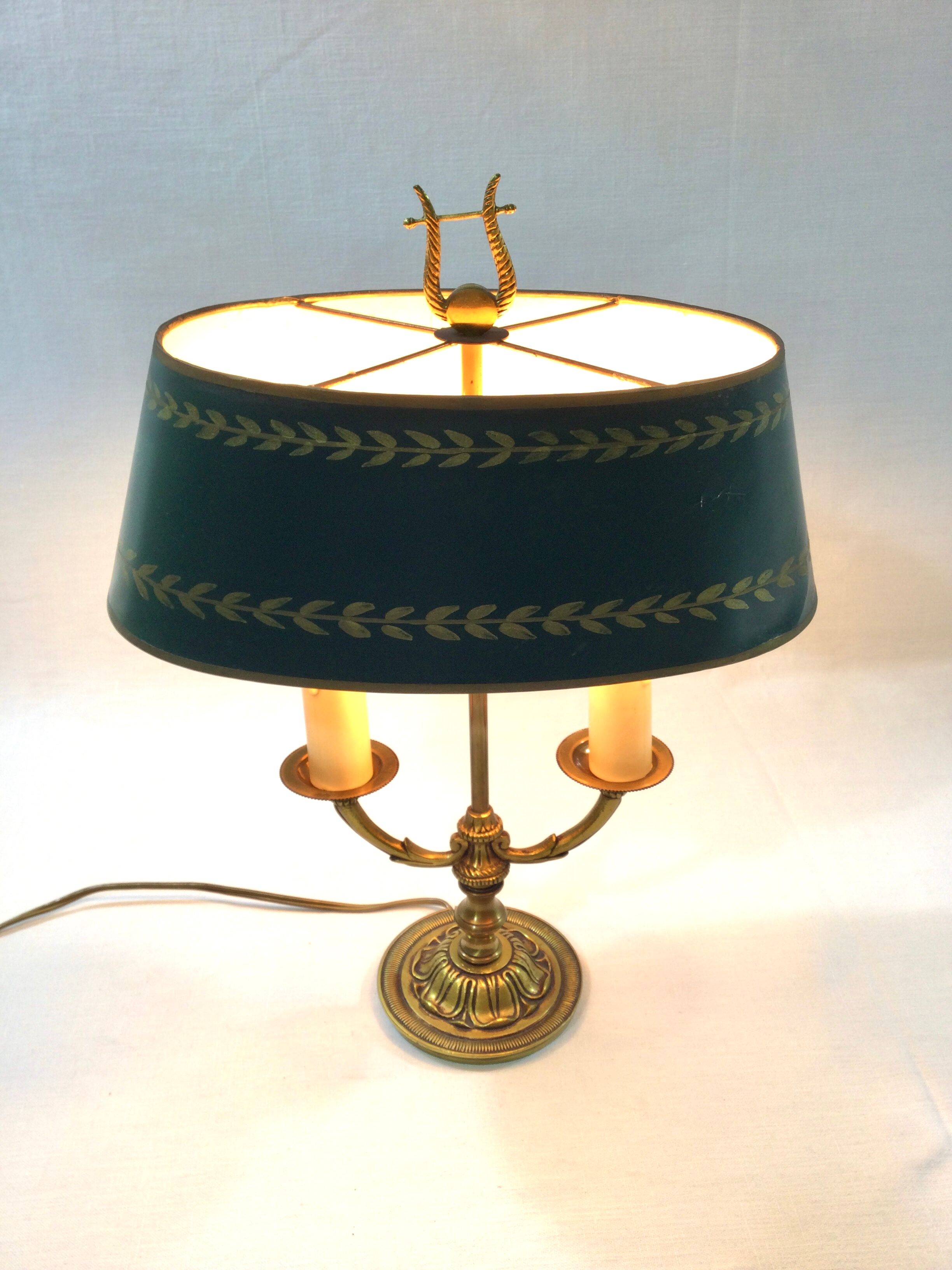 Bronze bouillotte lamp