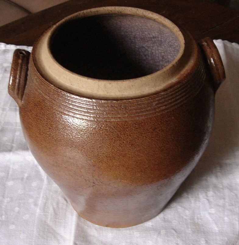 Terracotta pot