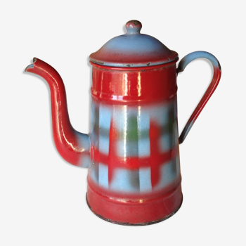 Cafetière ancienne en tôle émaillée