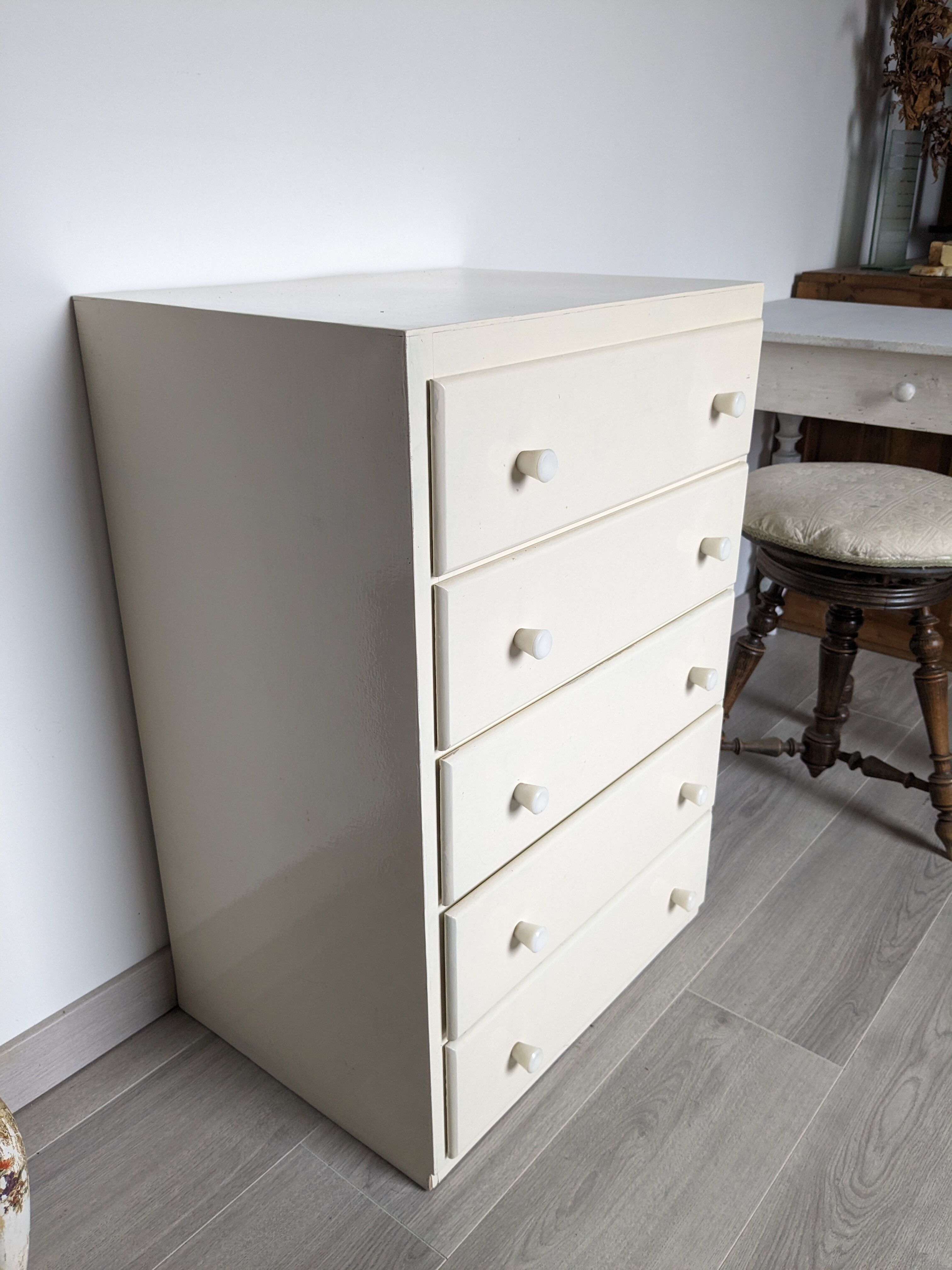 Commode vintage
