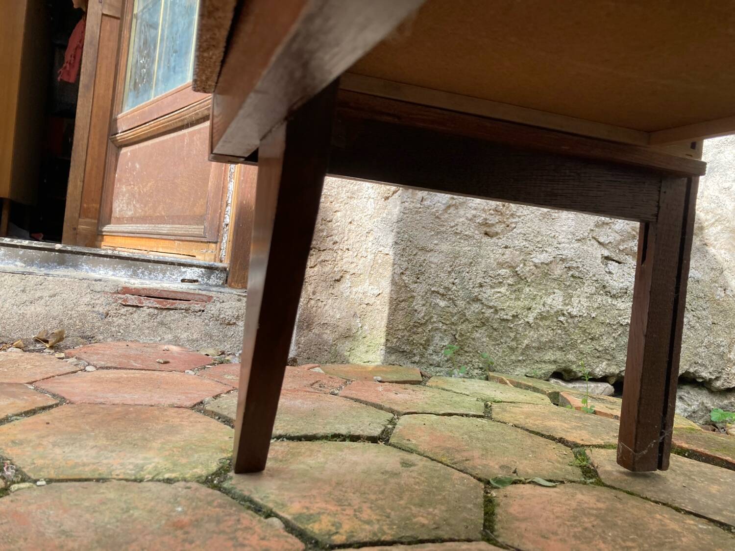 Vintage chest of drawers with tapered legs