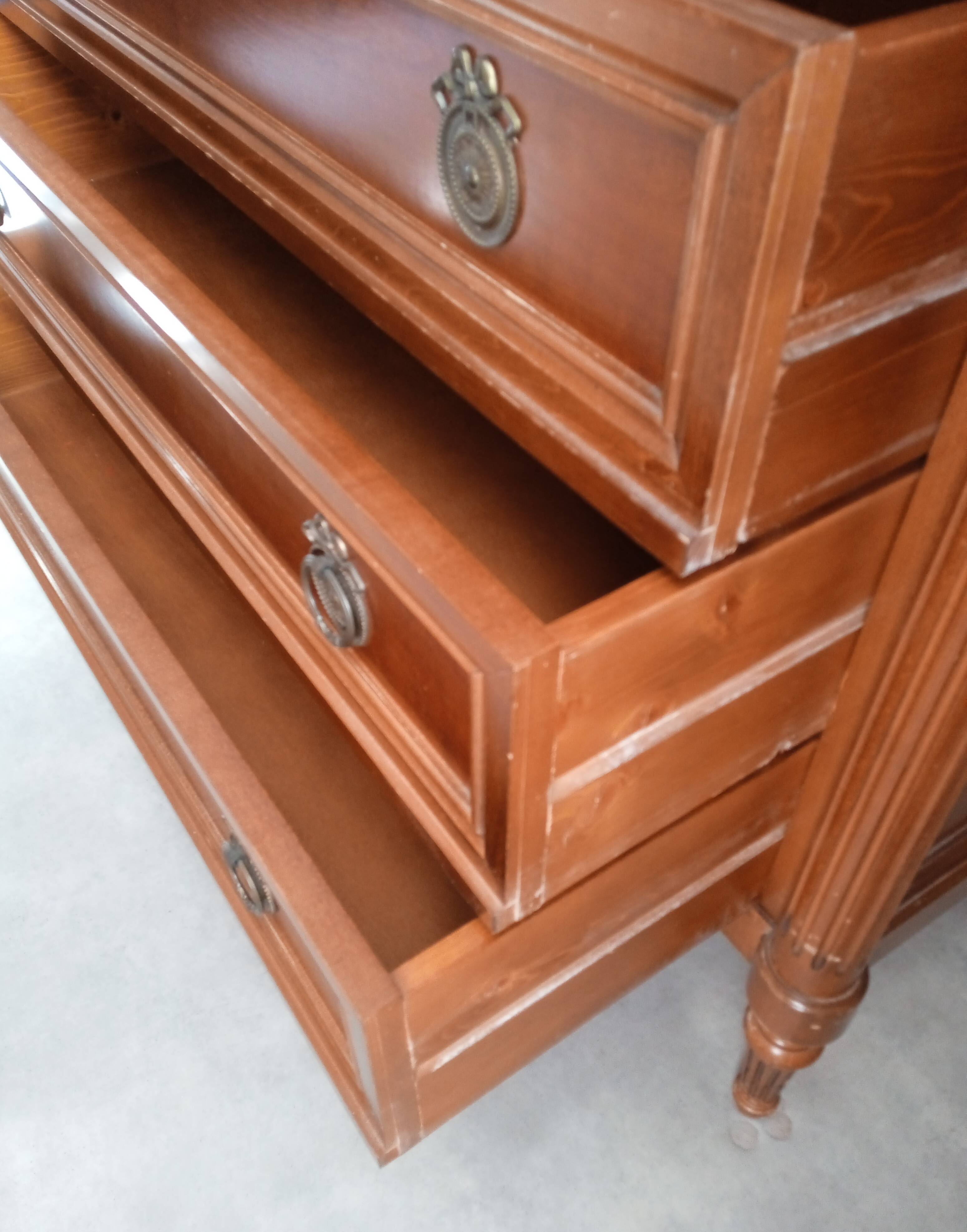 Commode 3 tiroirs de style Louis XVI
