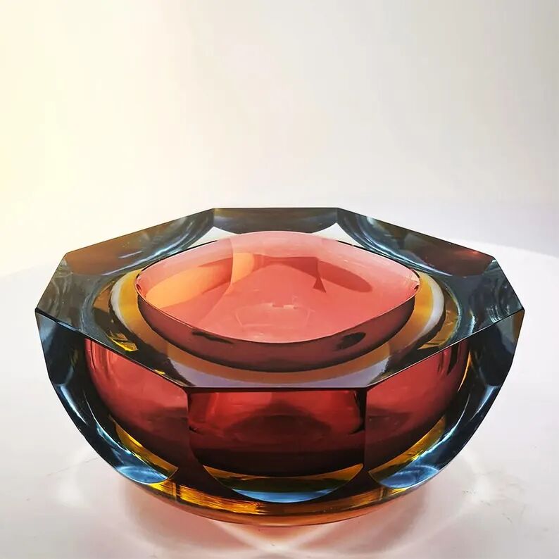 1960s Octagonal Multi-faceted Ashtray in Uranium Murano Glass