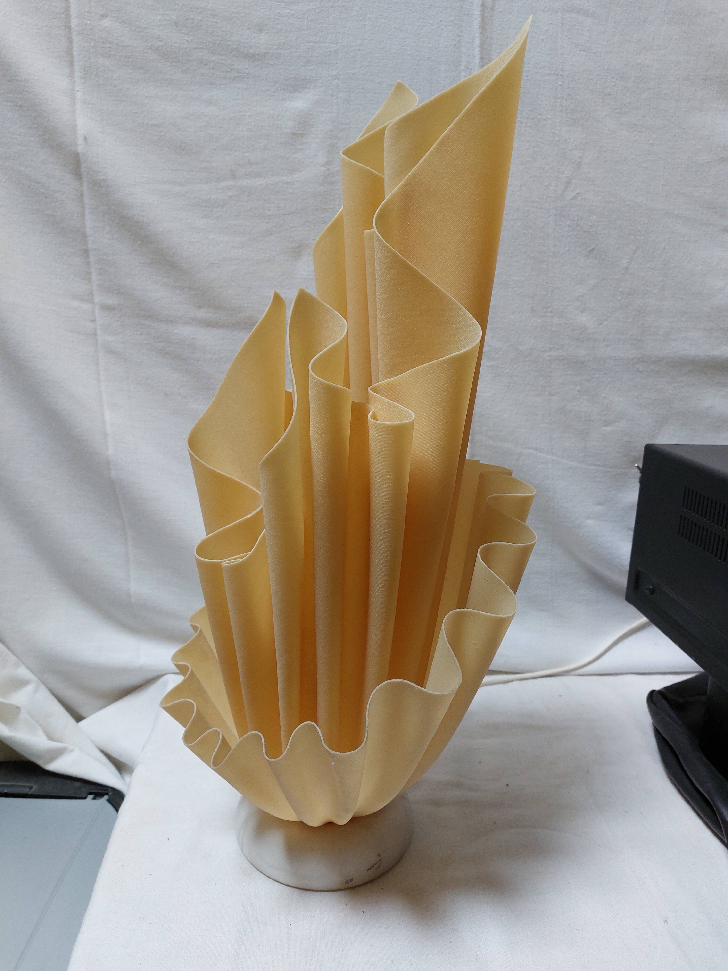 Large Corolle table lamp by Georgia Jacob - Vintage 70s