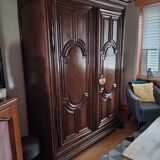 Armoire ancienne chêne massif entièrement chevillée très bon état